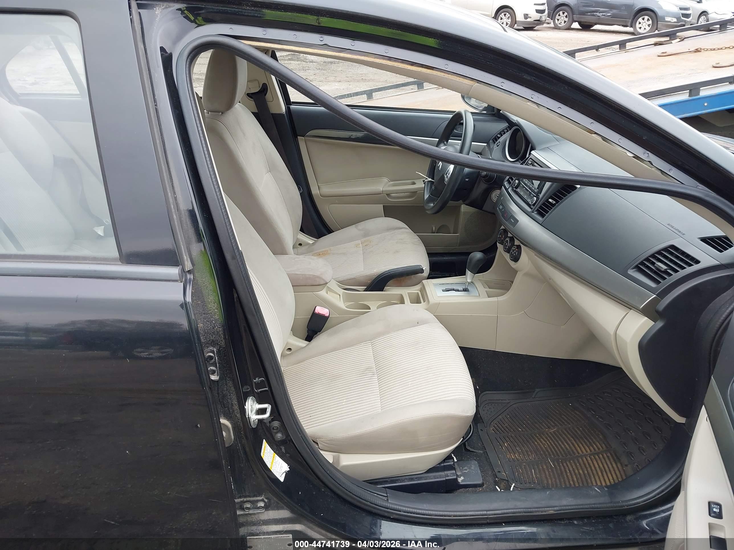 MITSUBISHI LANCER image 5