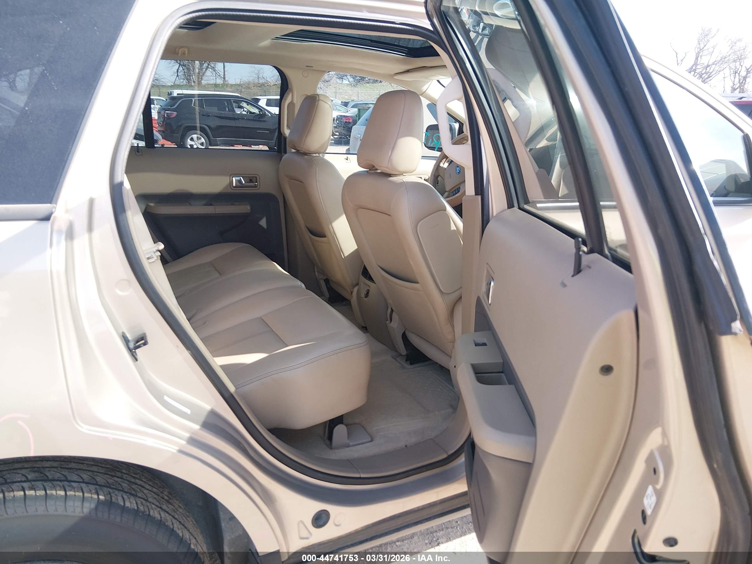 FORD EDGE image 8
