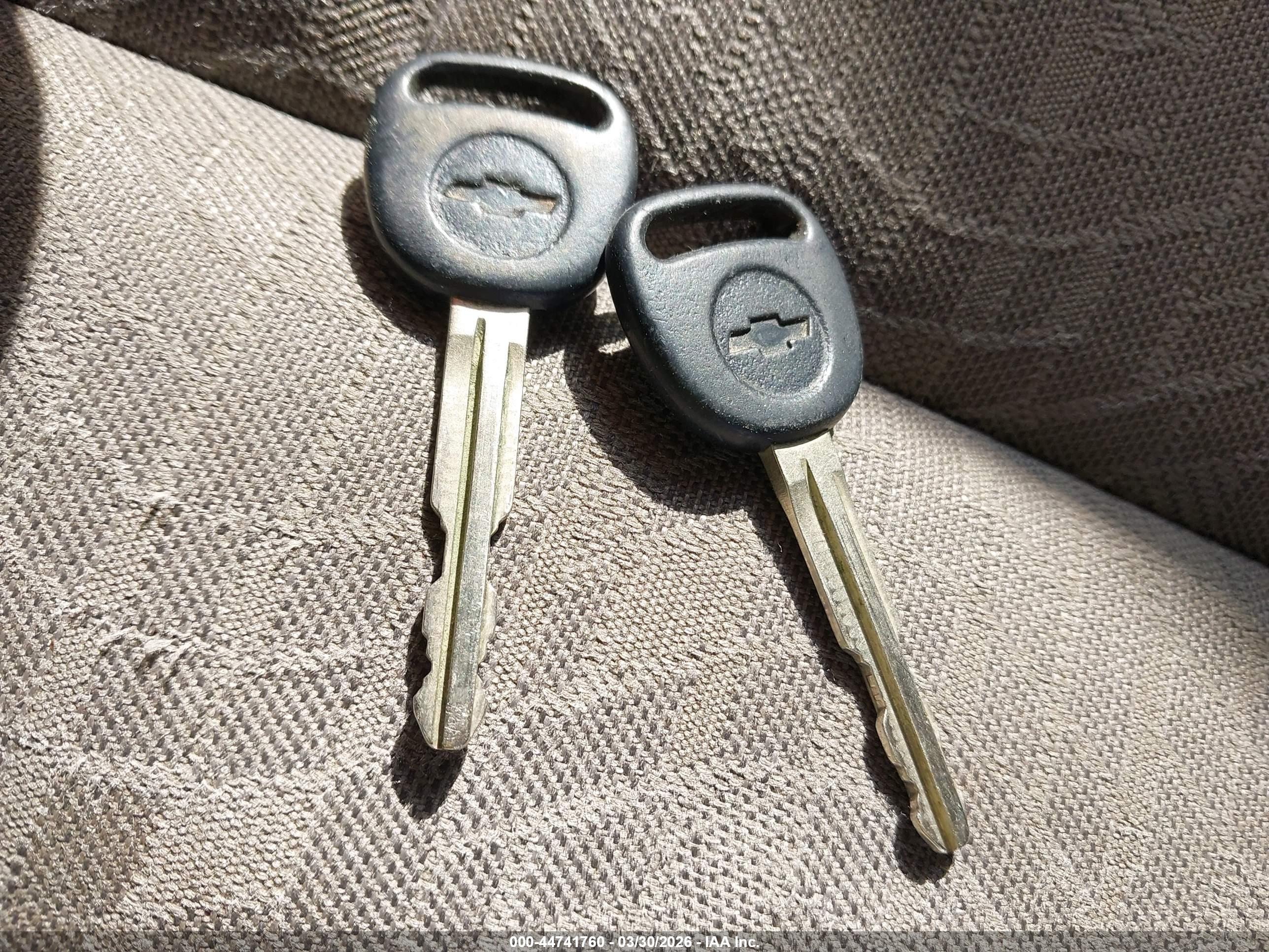 CHEVROLET COLORADO image 11