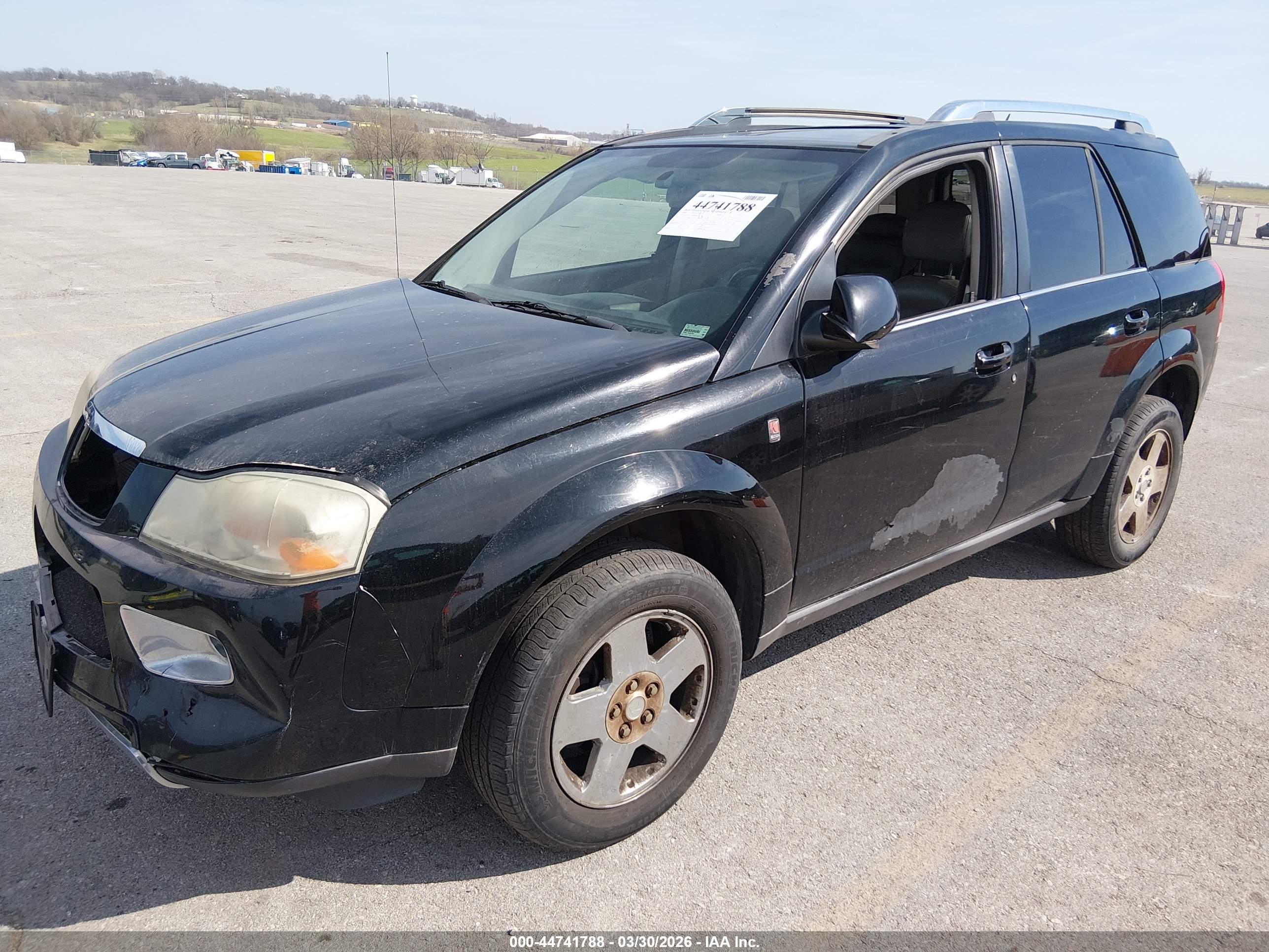 SATURN VUE image 2