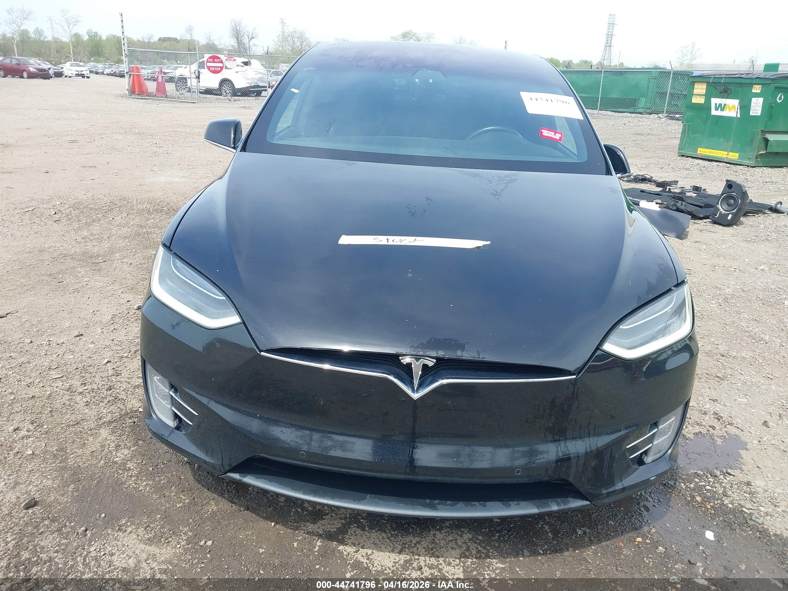 TESLA MODEL image 10
