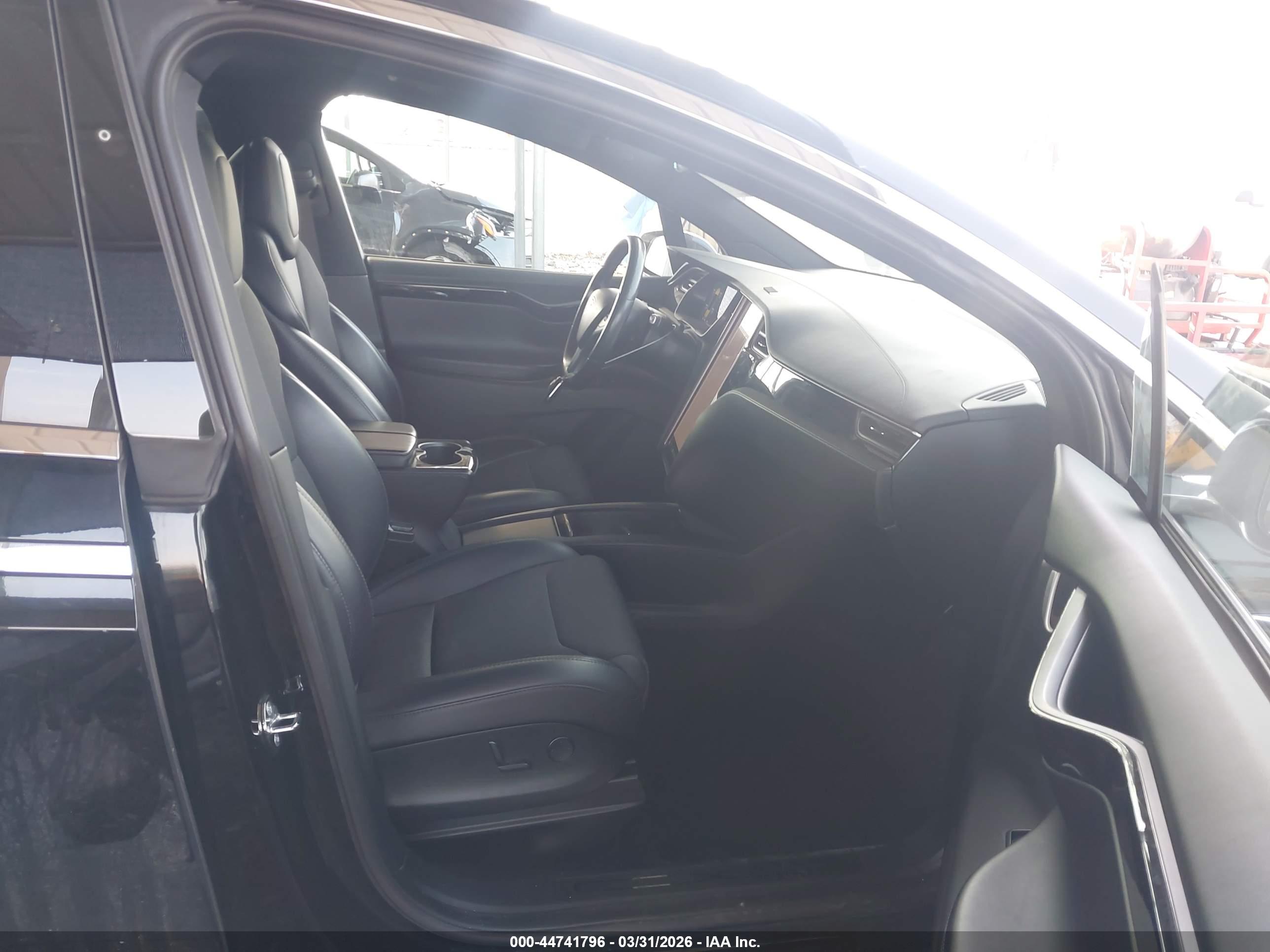 TESLA MODEL image 5