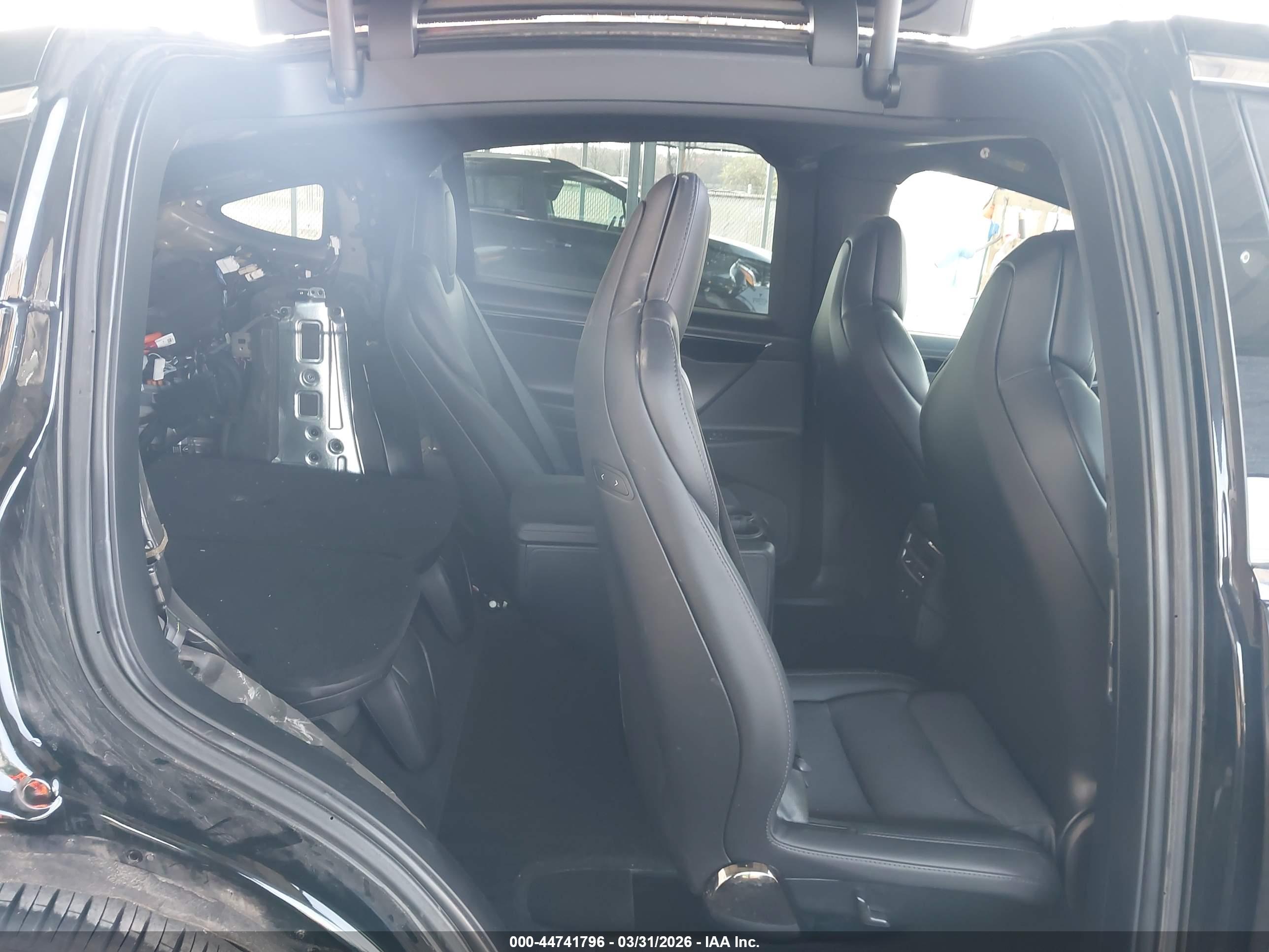 TESLA MODEL image 8