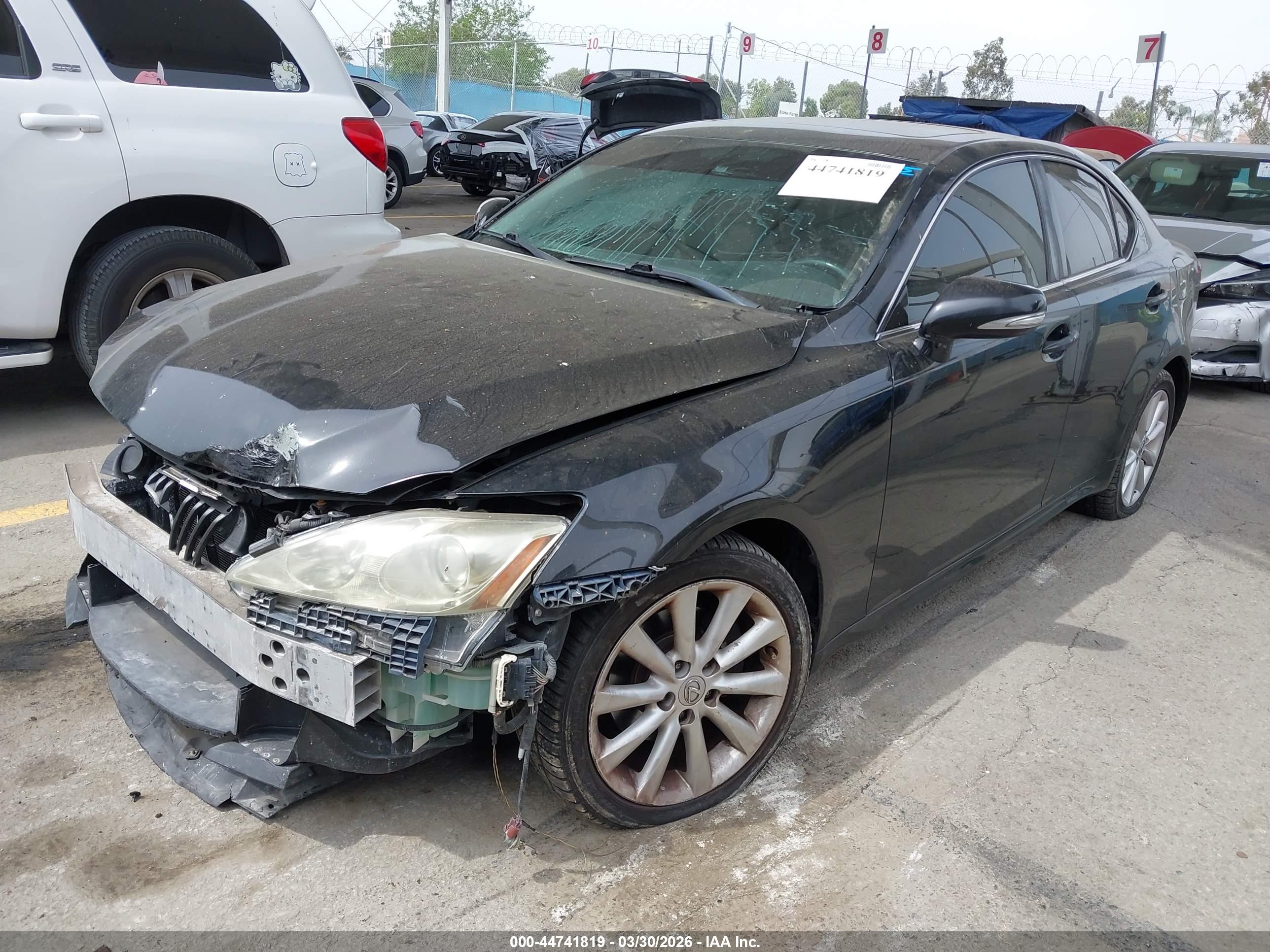 LEXUS IS image 2