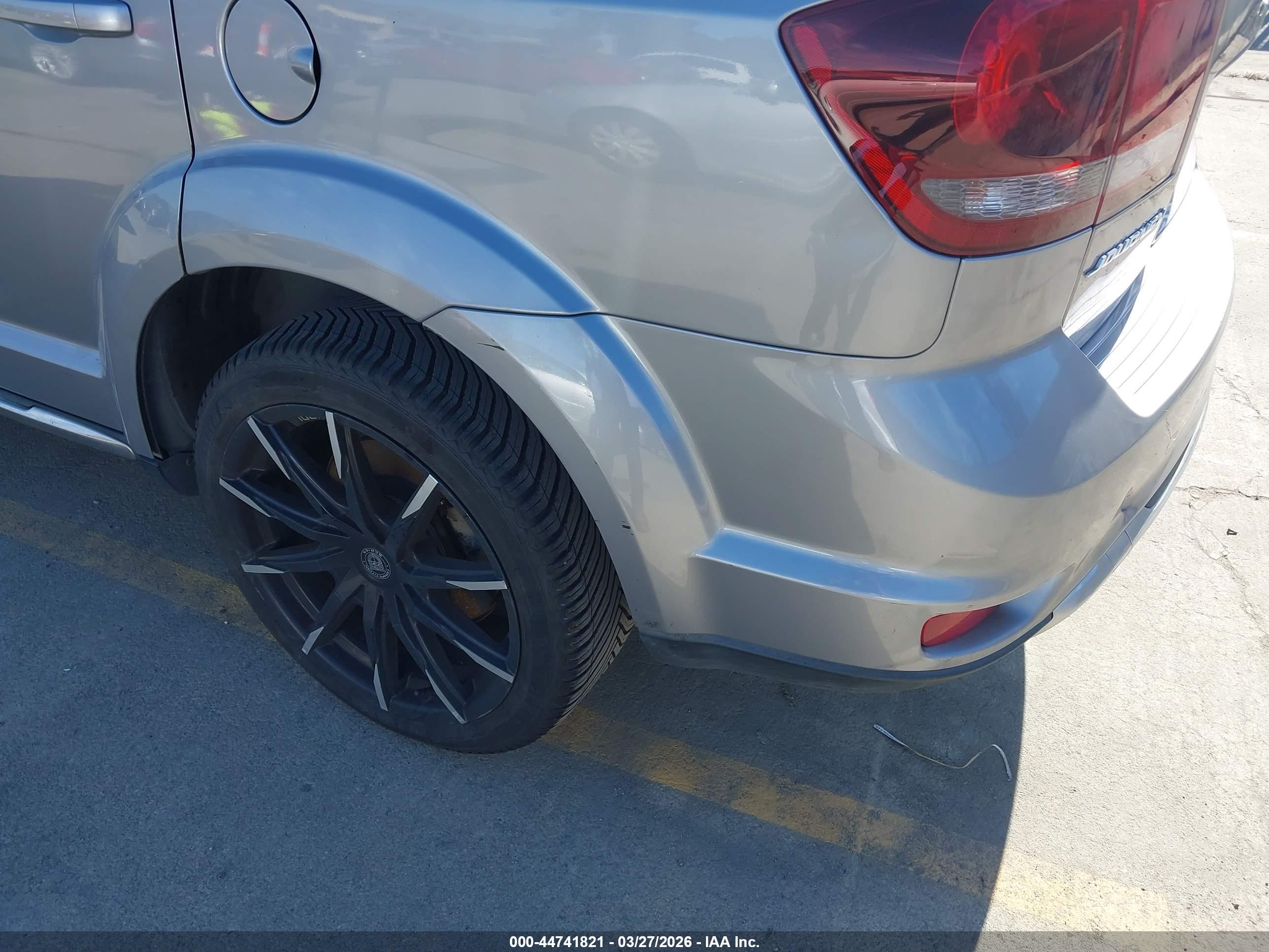 DODGE JOURNEY image 6
