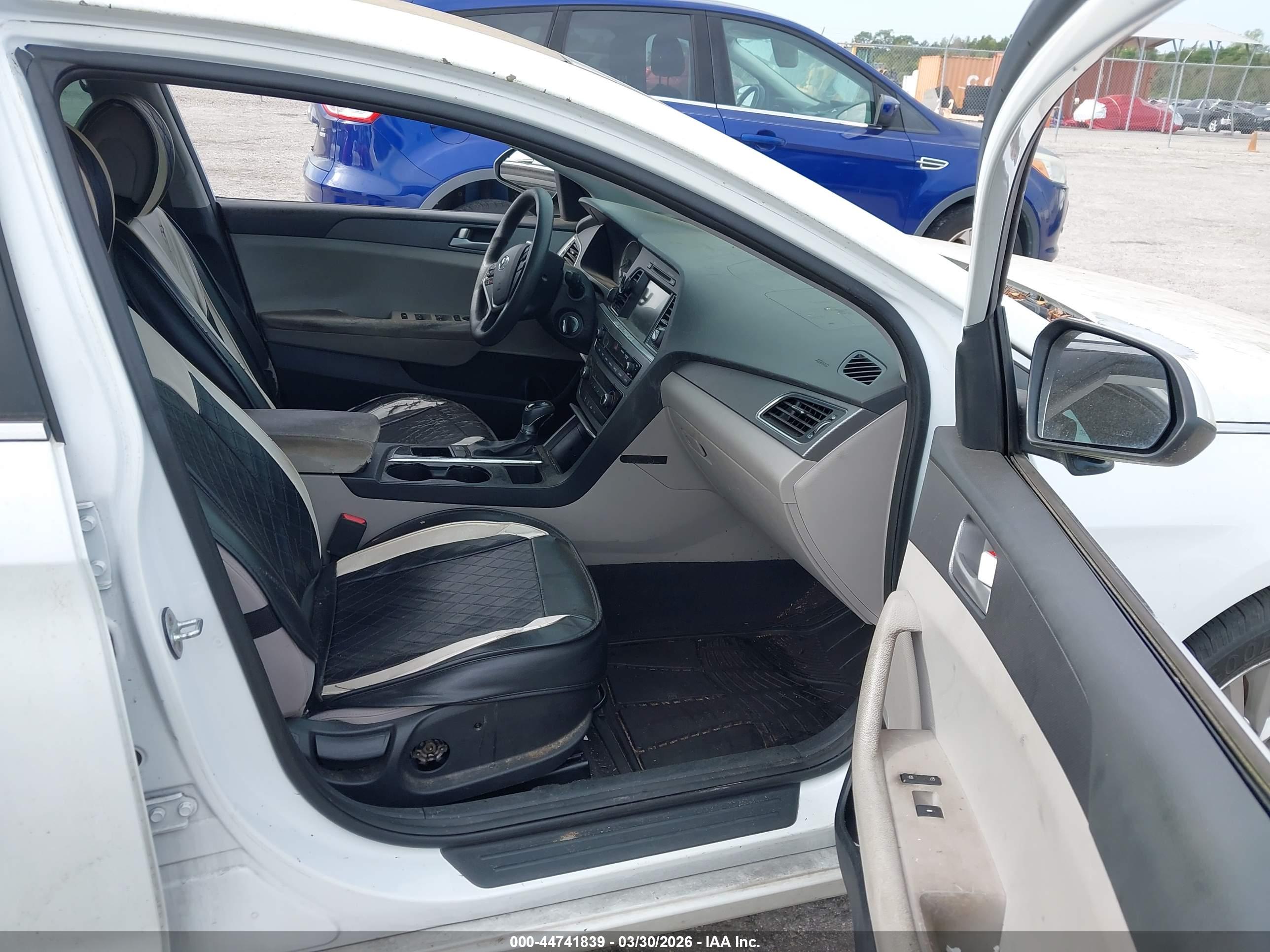 HYUNDAI SONATA image 5