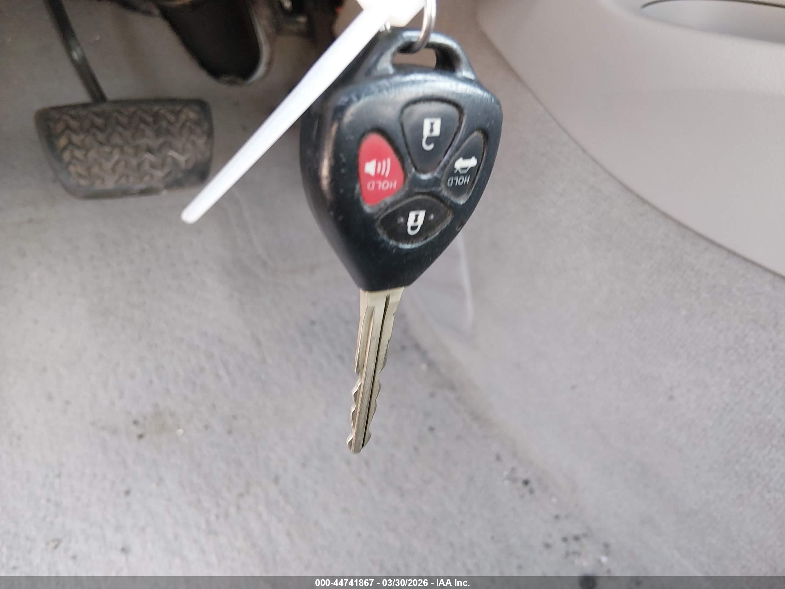 TOYOTA CAMRY image 11