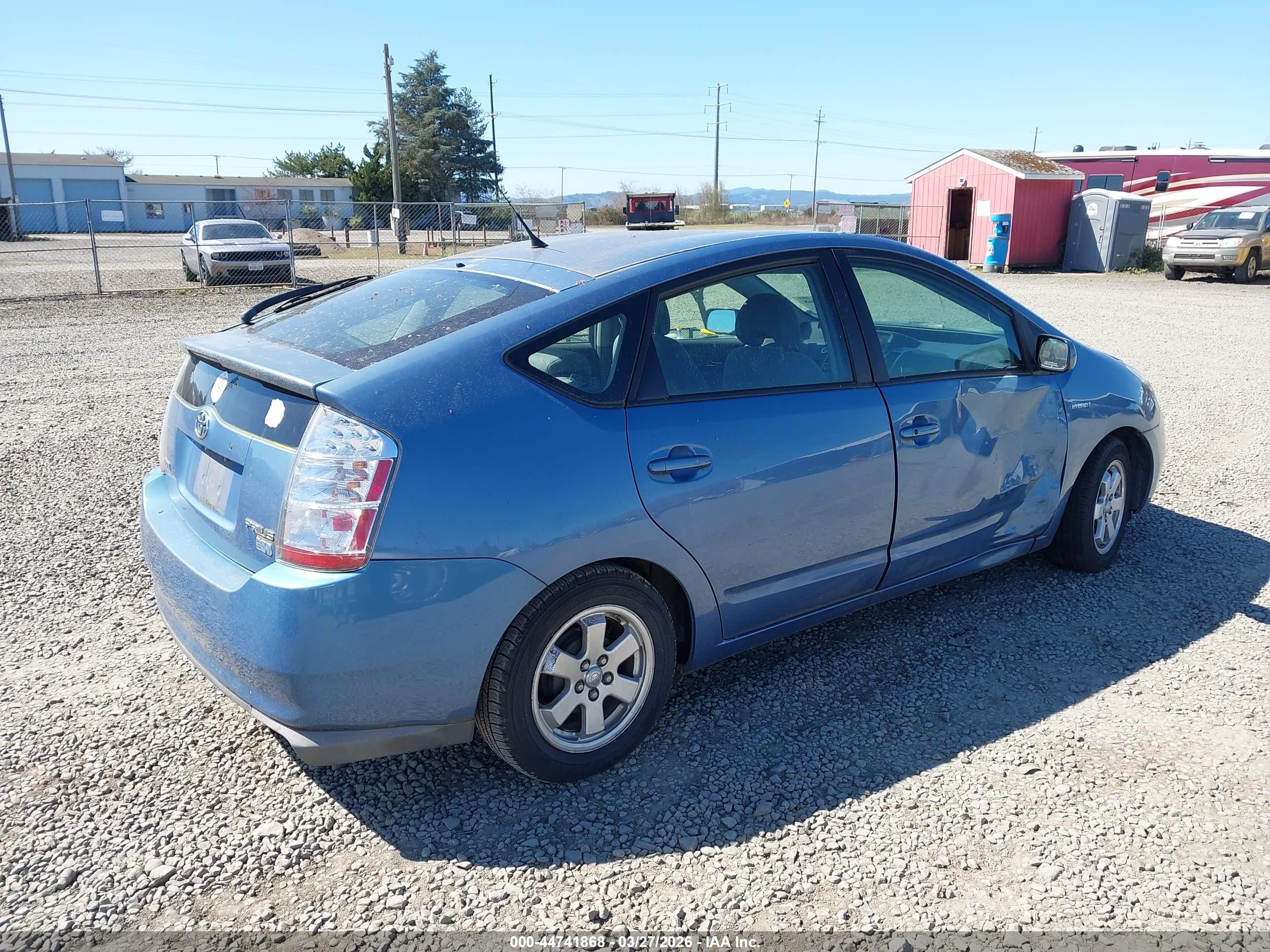 TOYOTA PRIUS image 4