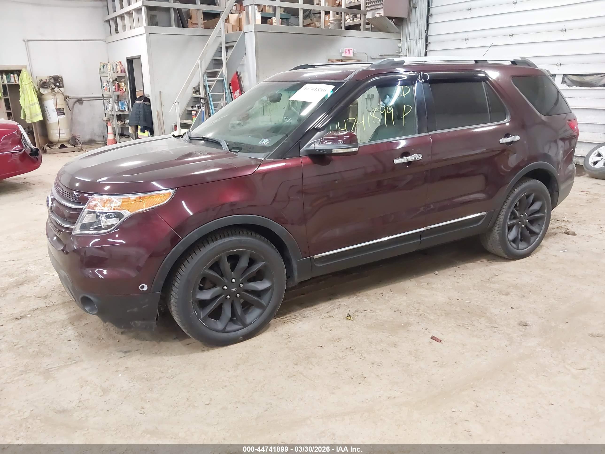 FORD EXPLORER image 2