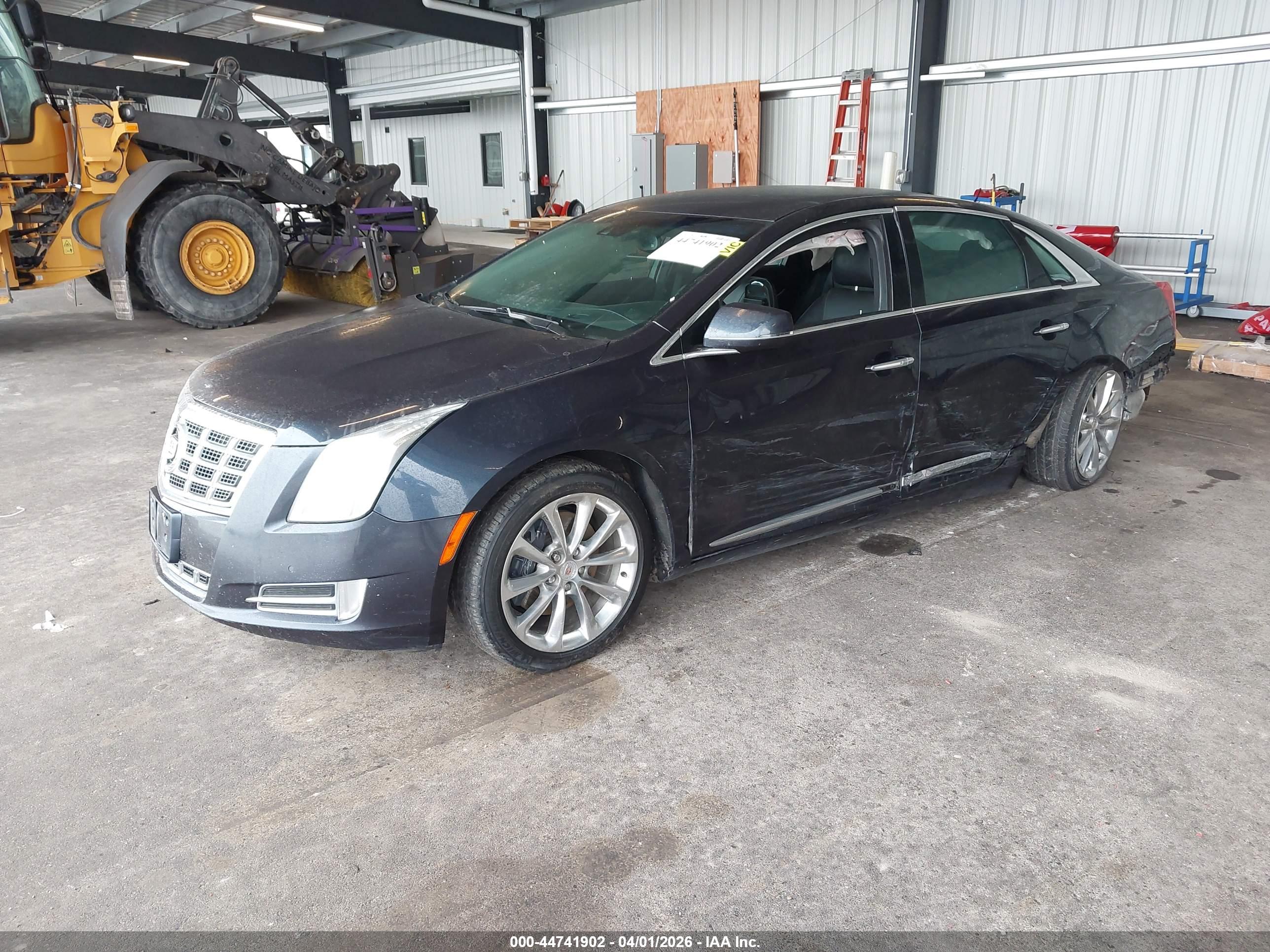 CADILLAC XTS image 2