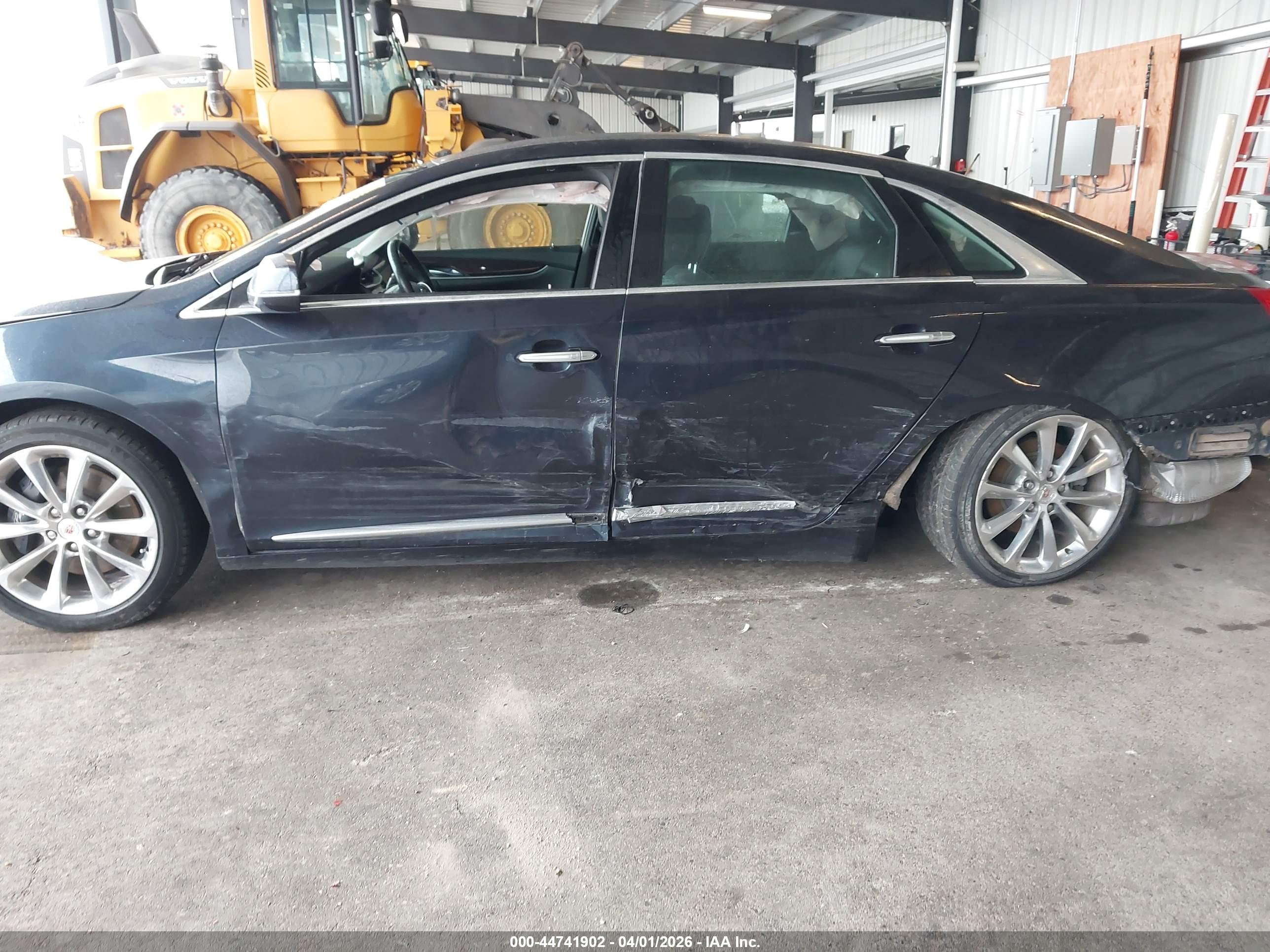 CADILLAC XTS image 6