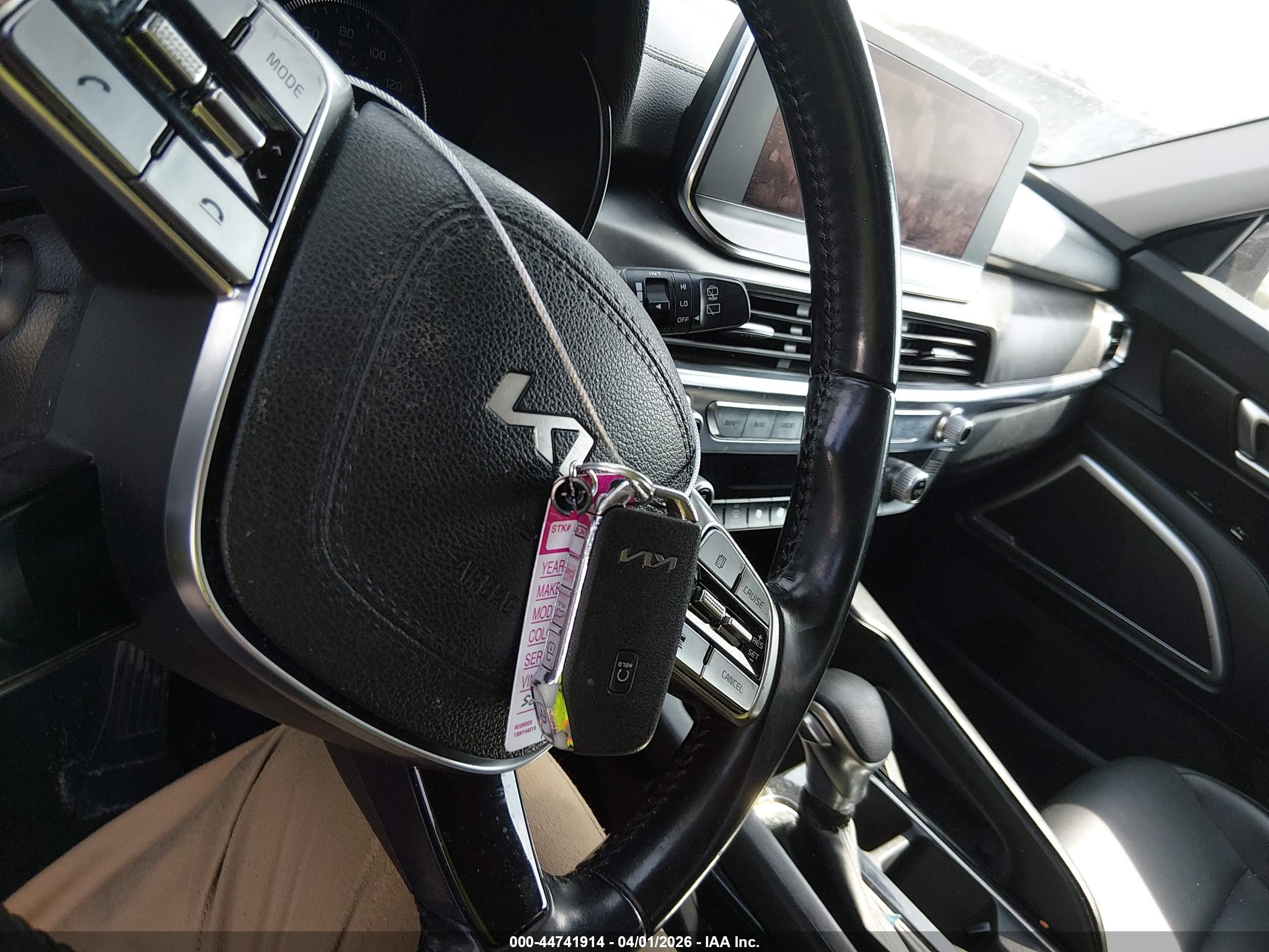 KIA TELLURIDE image 11