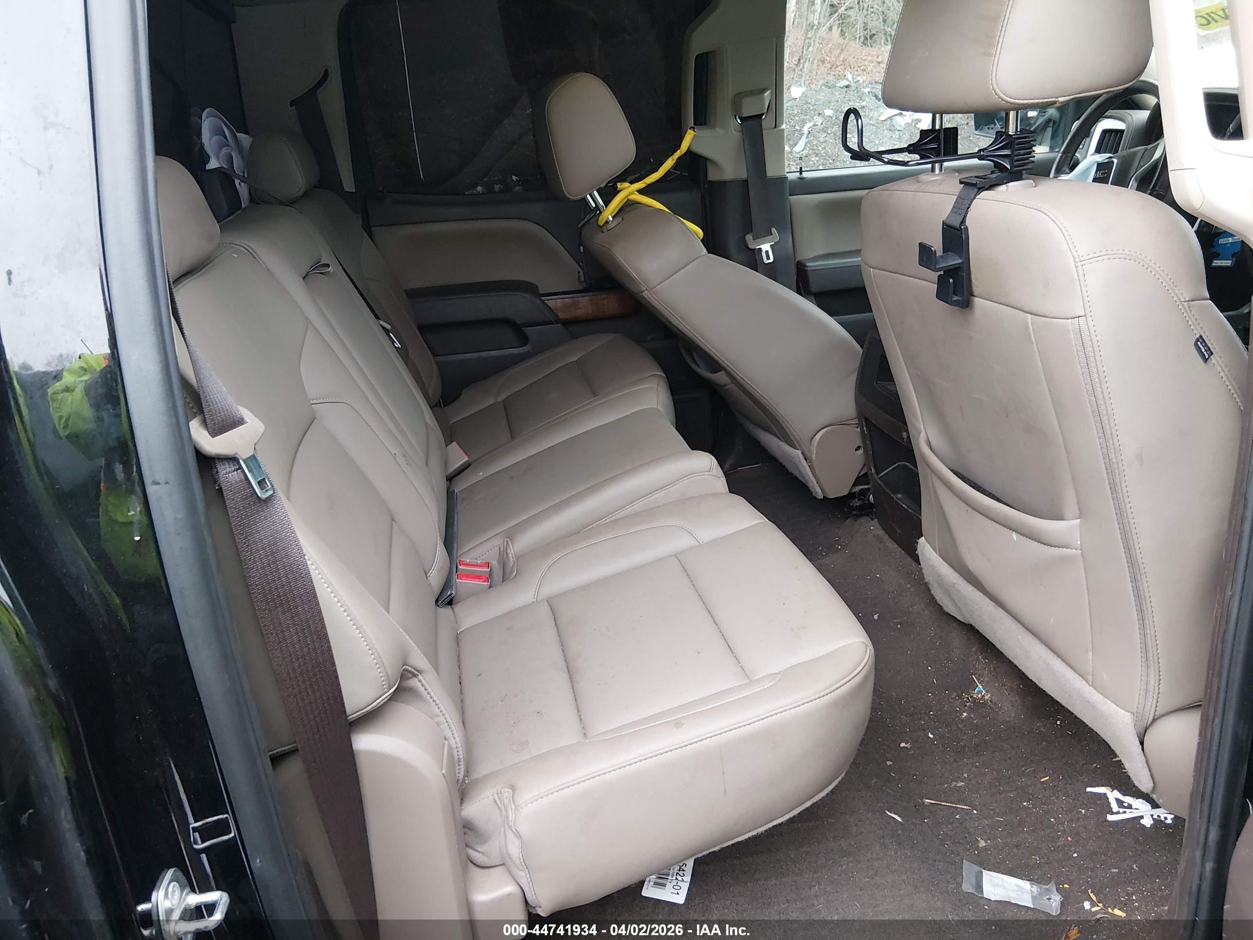 GMC SIERRA image 8