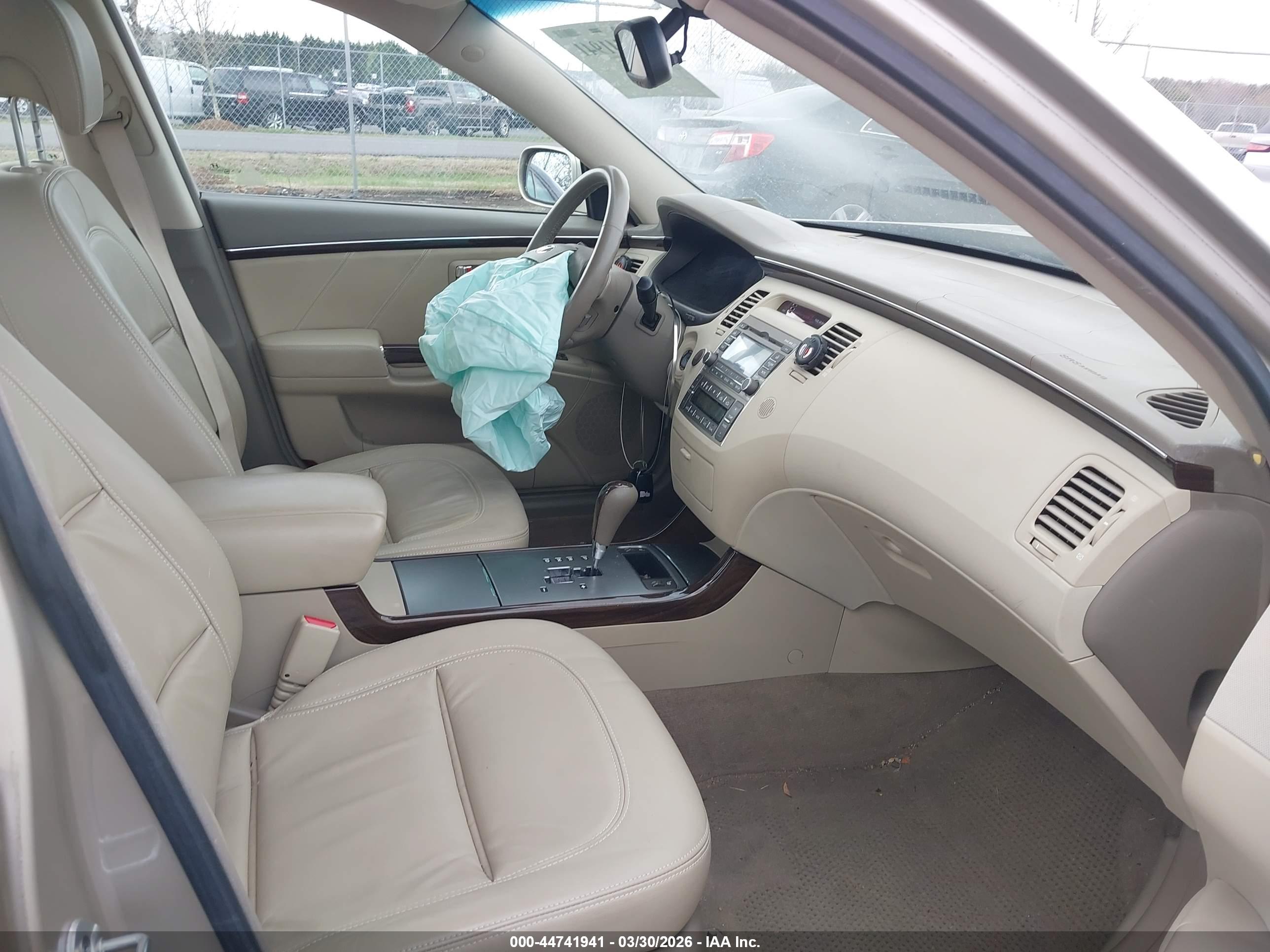 HYUNDAI AZERA image 5