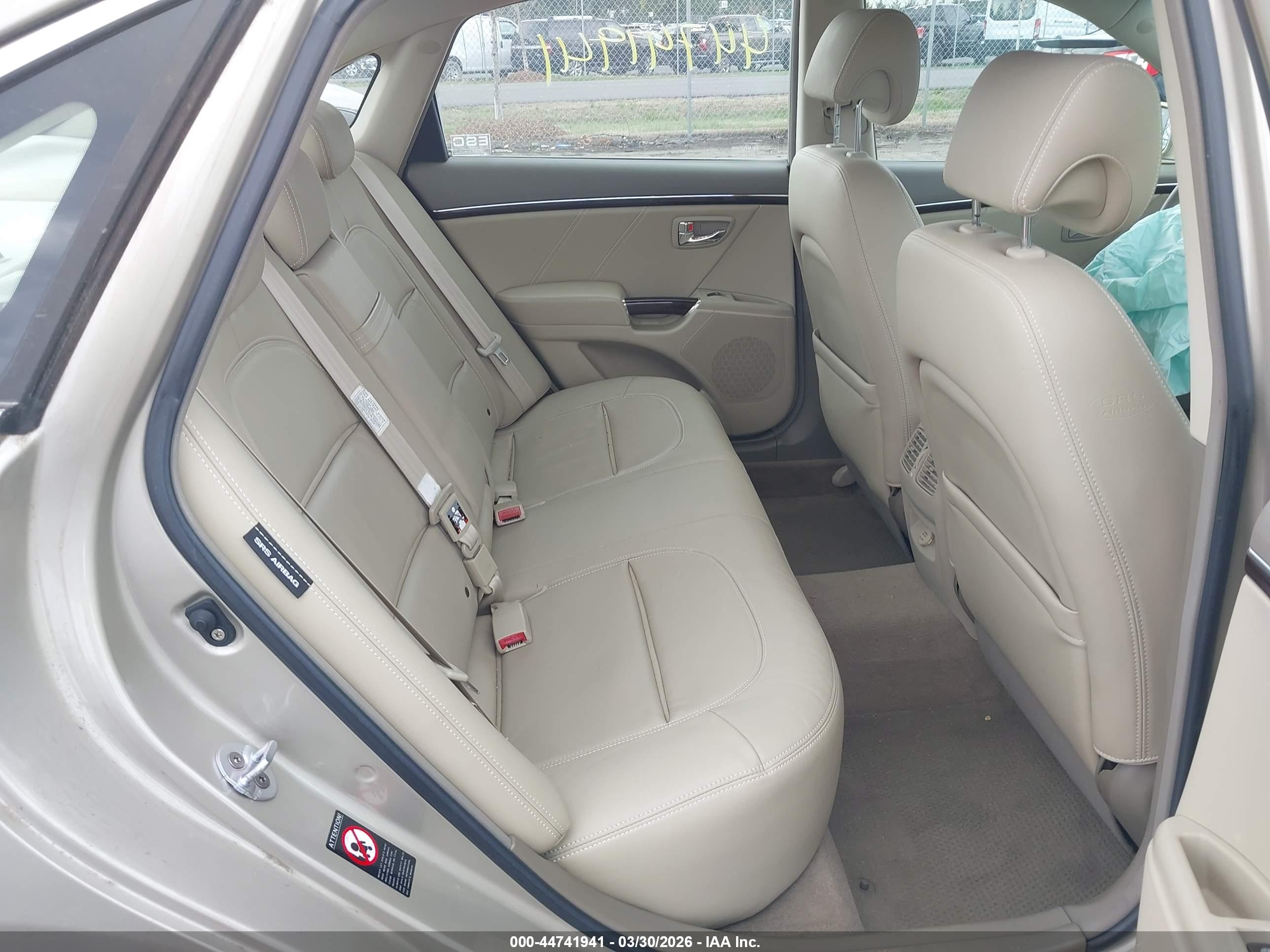 HYUNDAI AZERA image 8