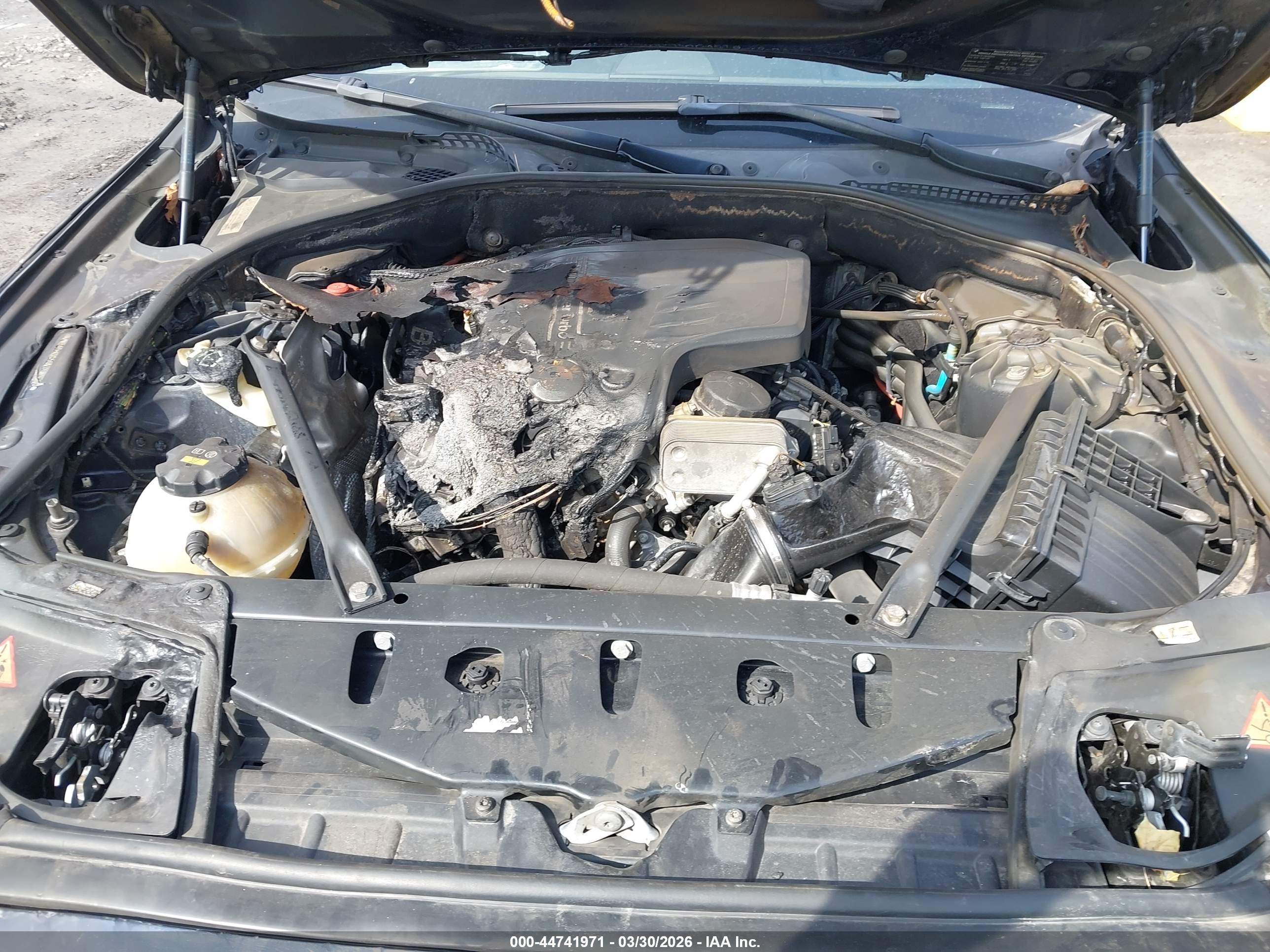 BMW 528I image 10