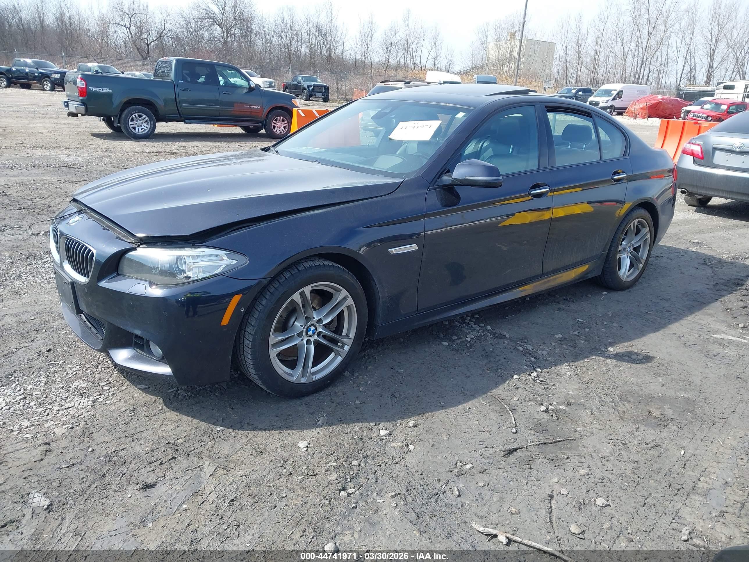 BMW 528I image 2