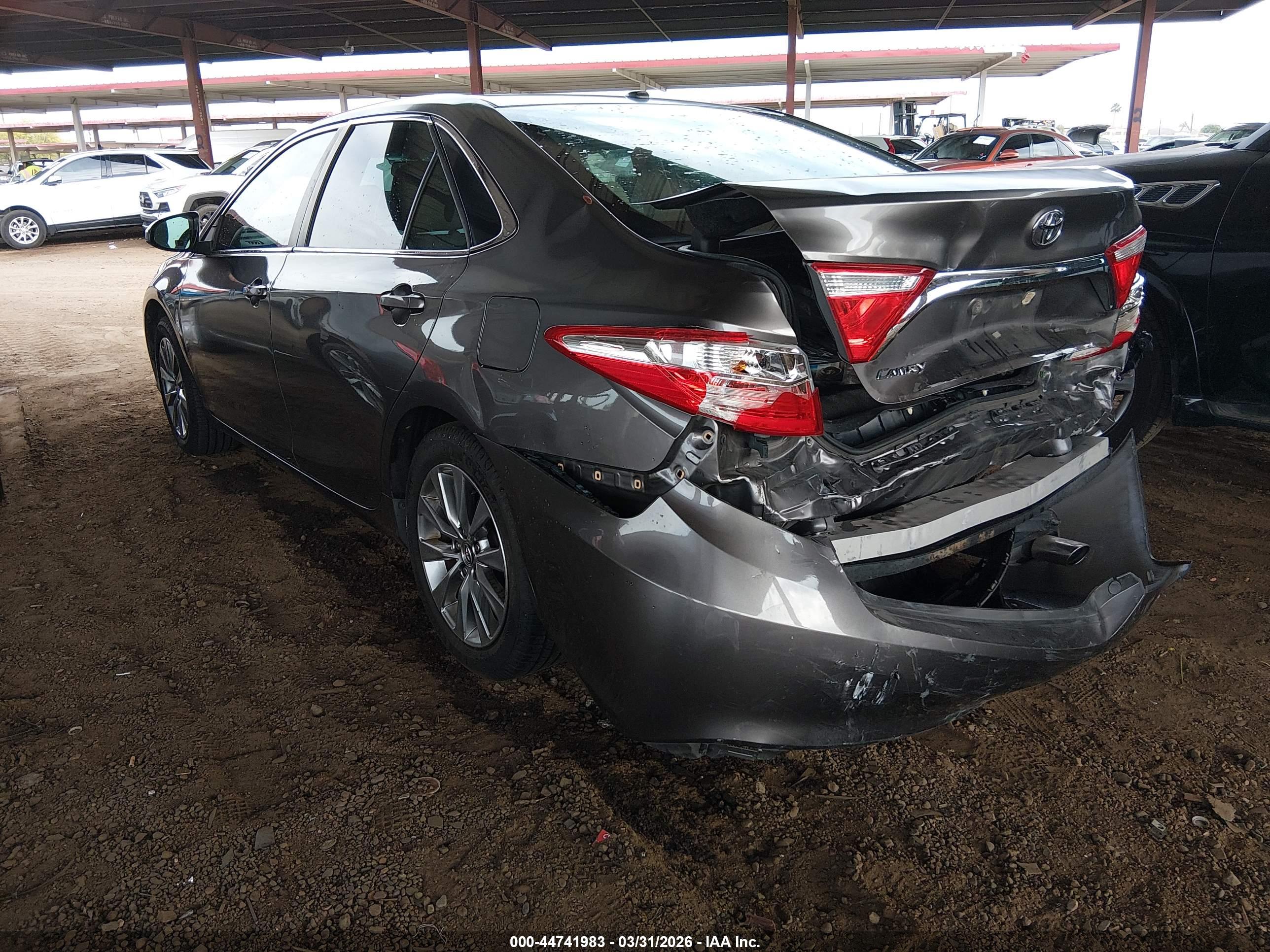 TOYOTA CAMRY image 3