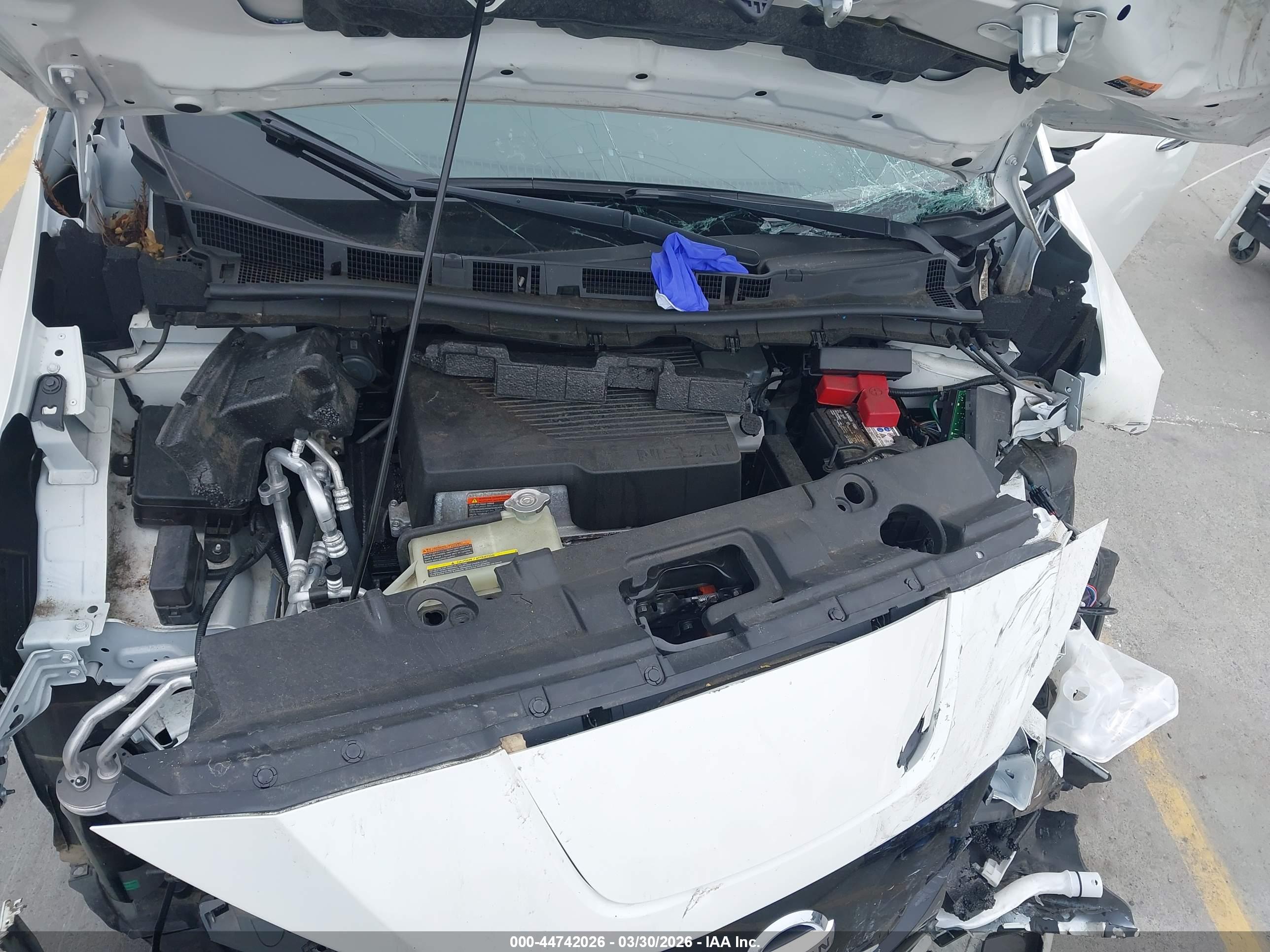 NISSAN LEAF image 10