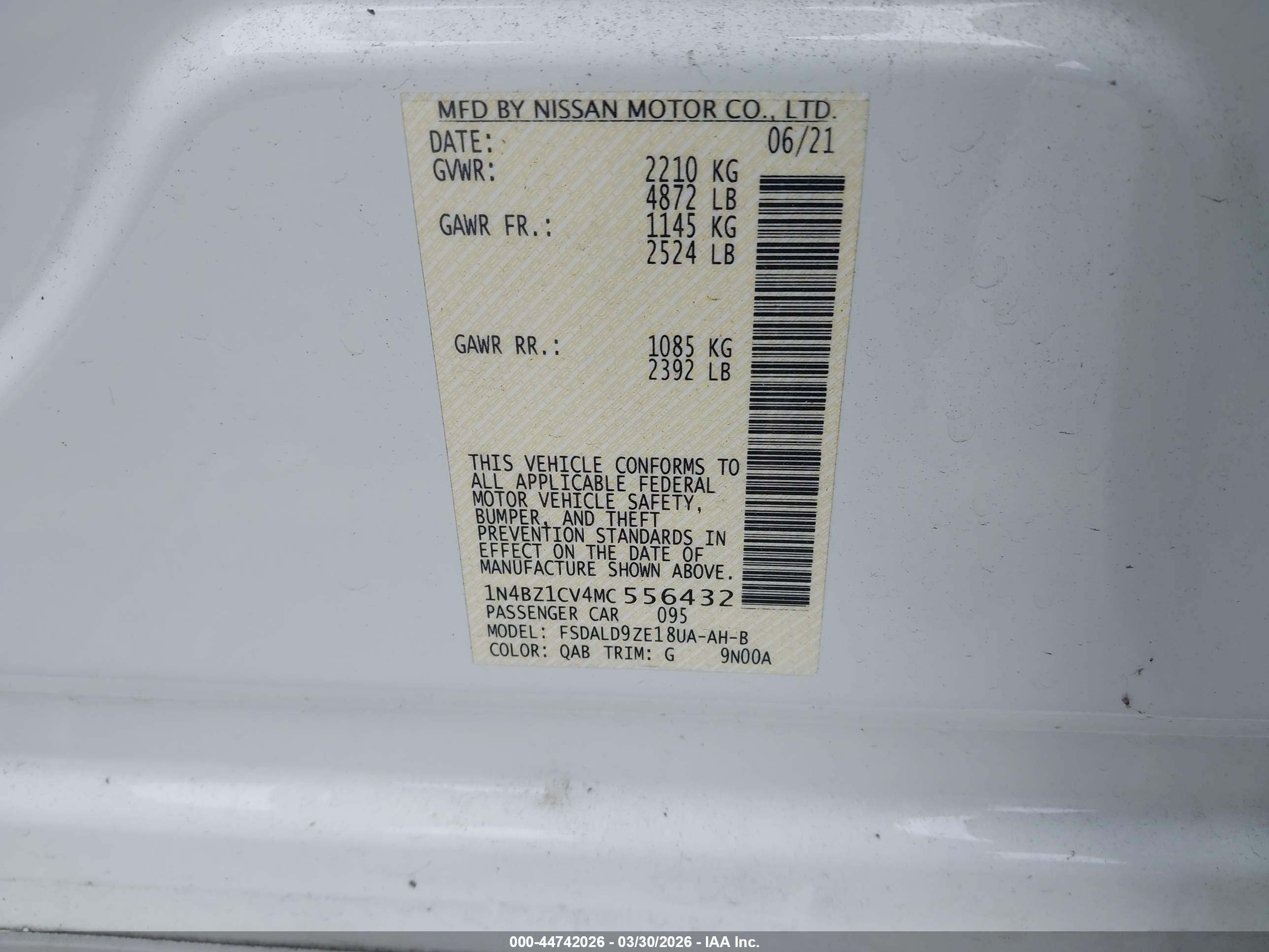 NISSAN LEAF image 9