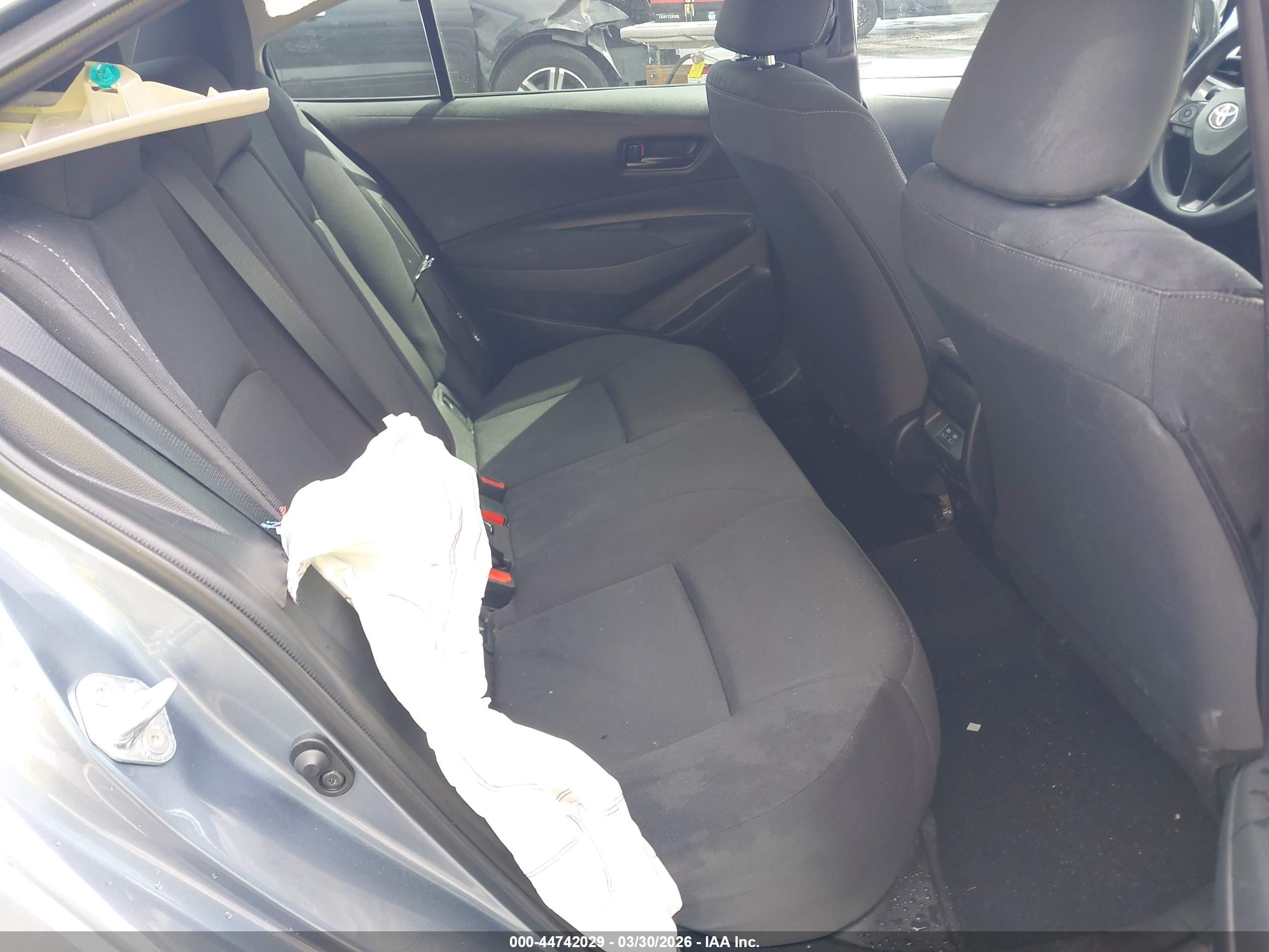 TOYOTA COROLLA image 8