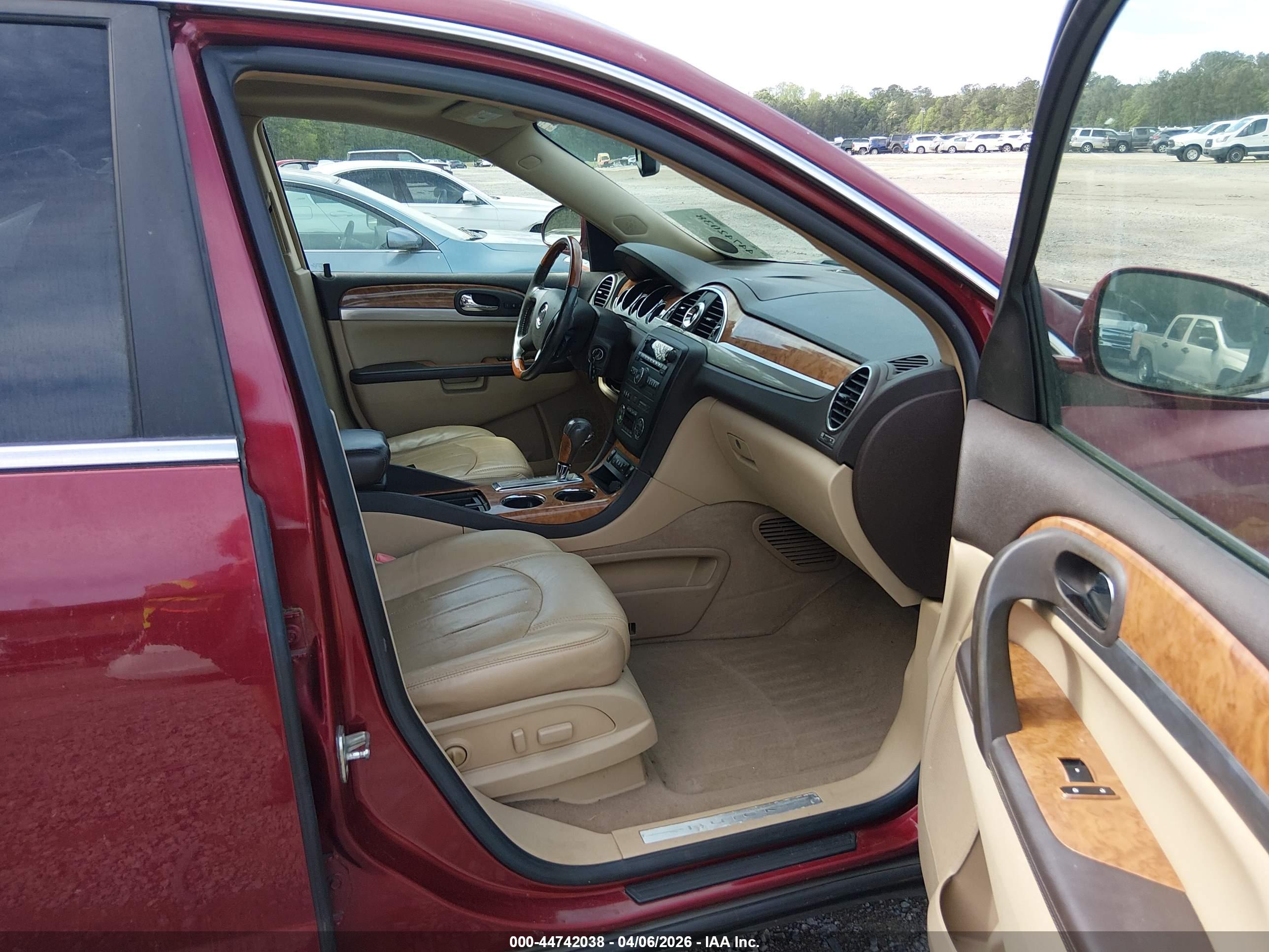 BUICK ENCLAVE image 5