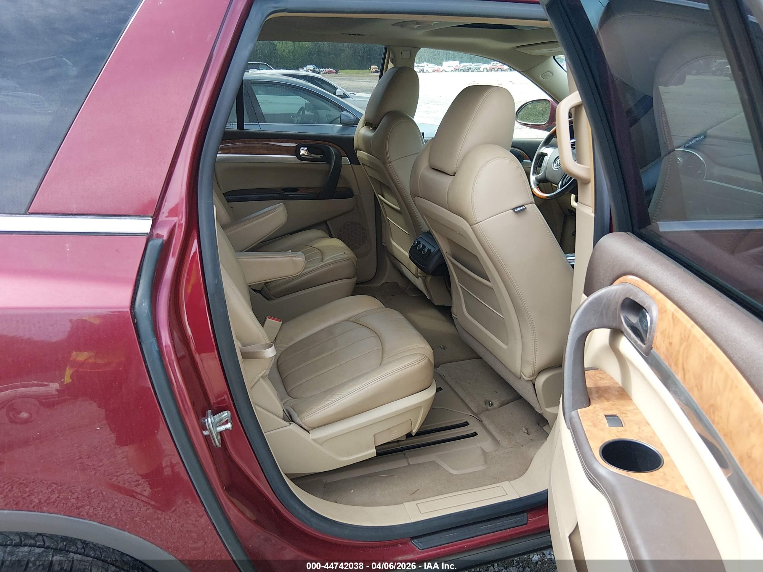 BUICK ENCLAVE image 8