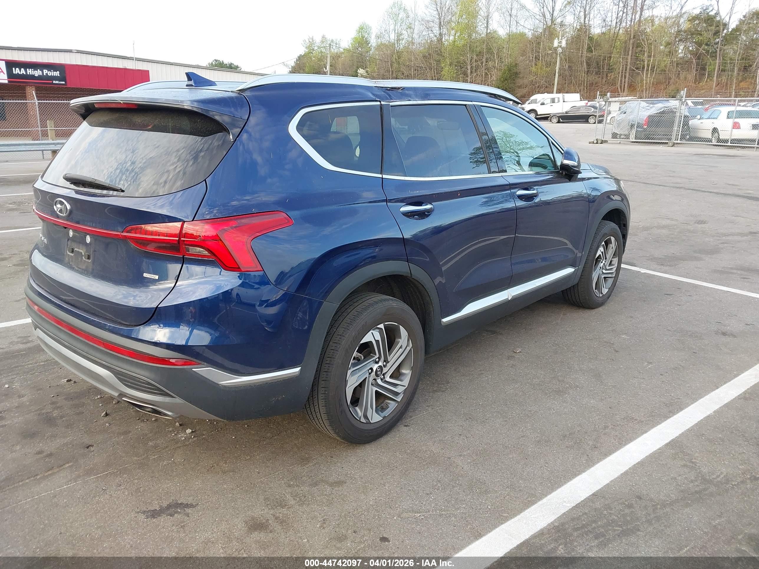 HYUNDAI SANTA image 4