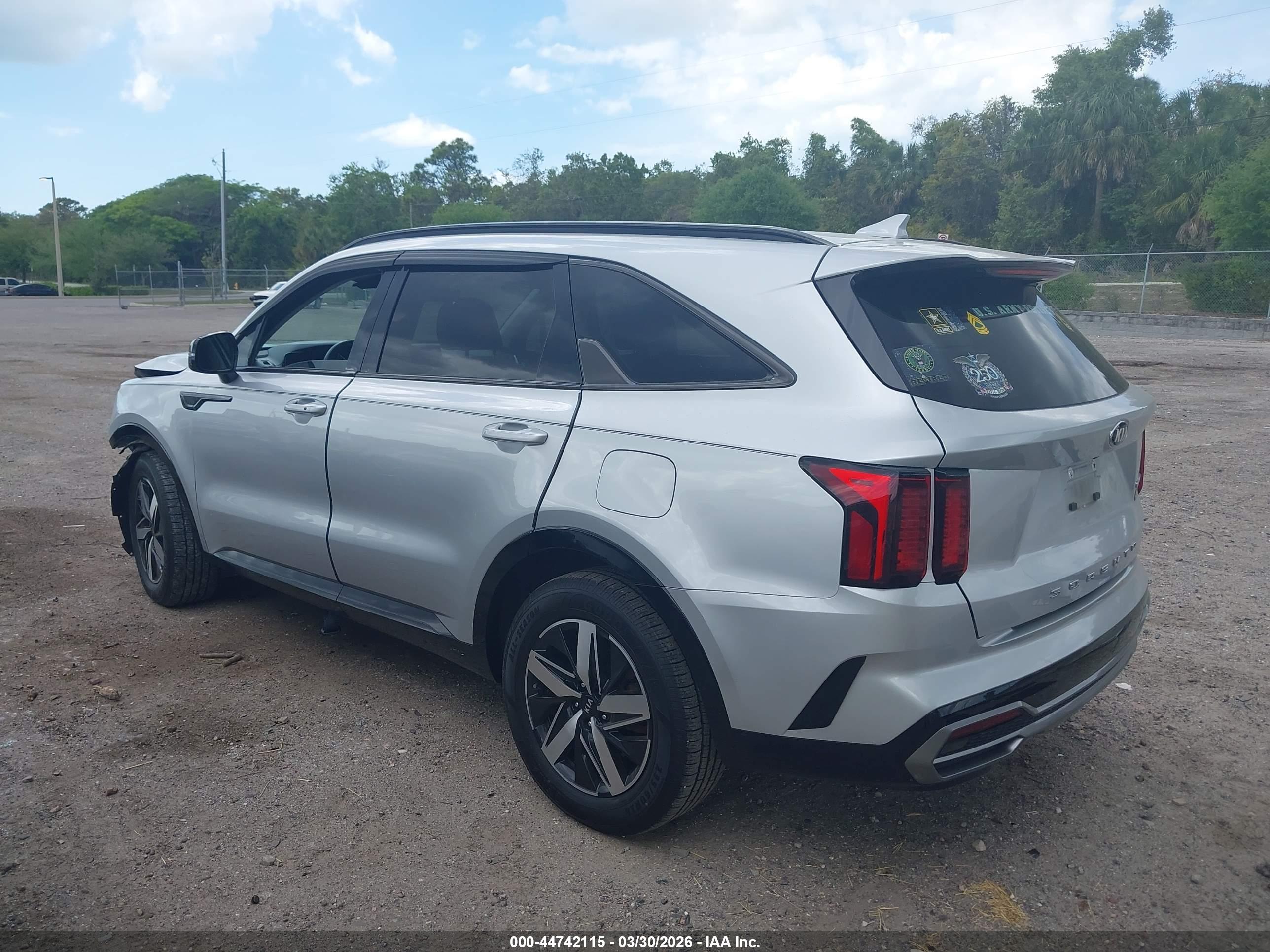 KIA SORENTO image 3