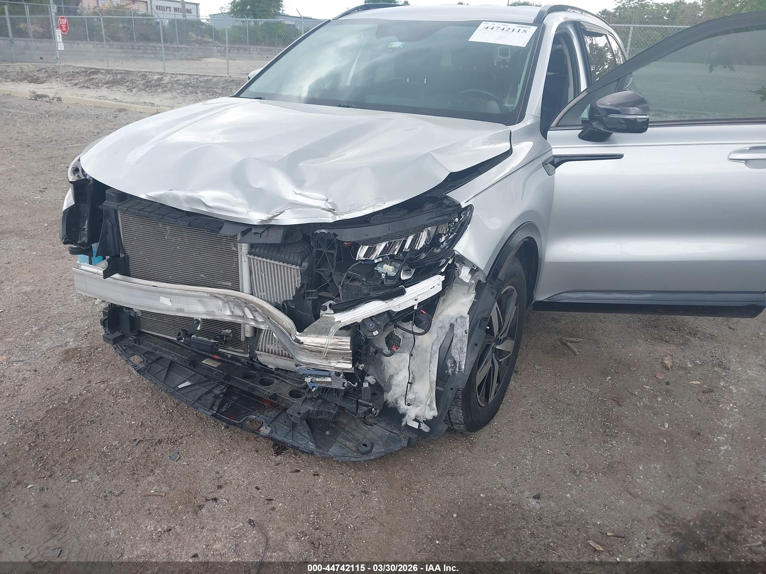 KIA SORENTO image 6
