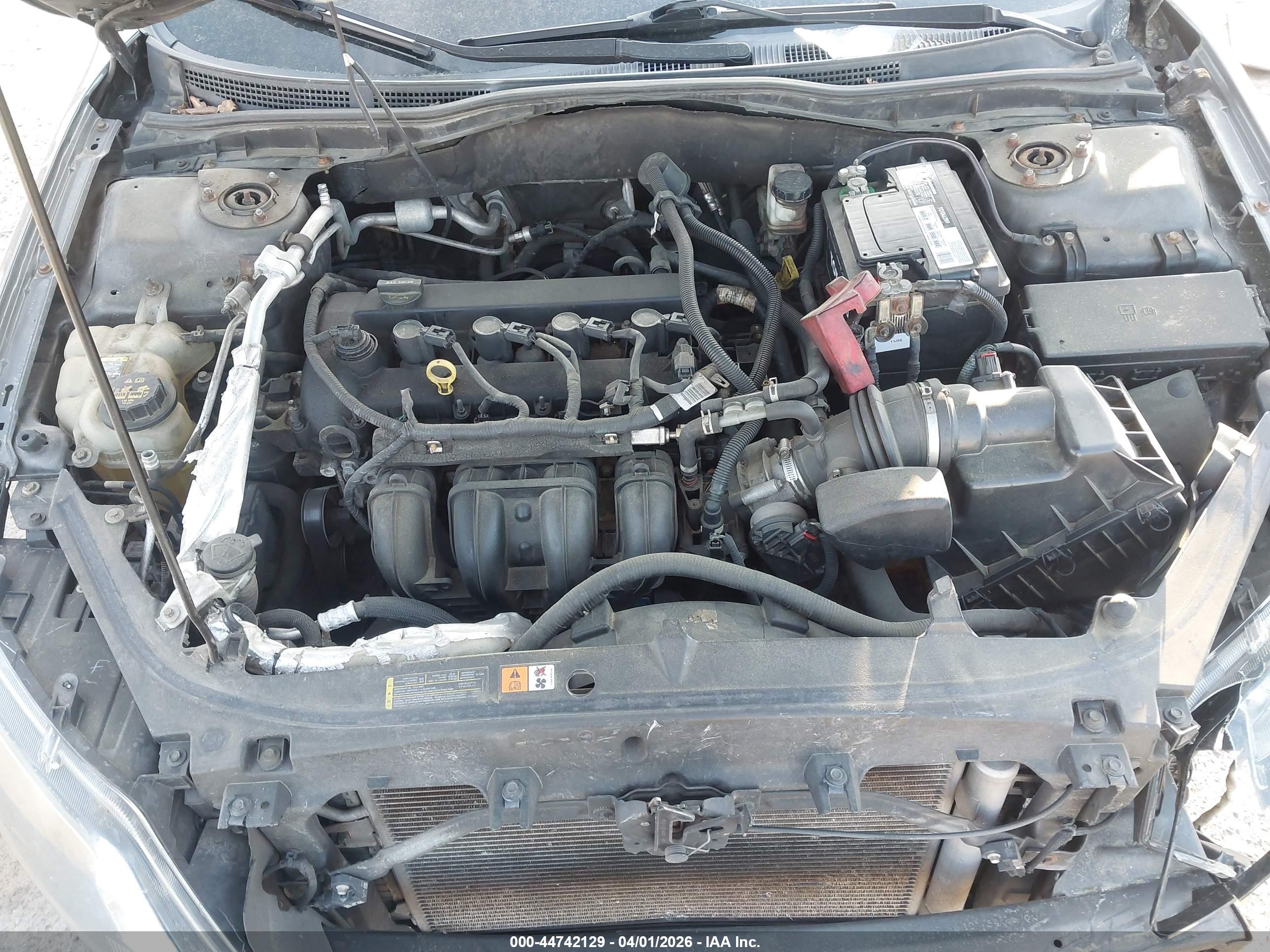 FORD FUSION image 10