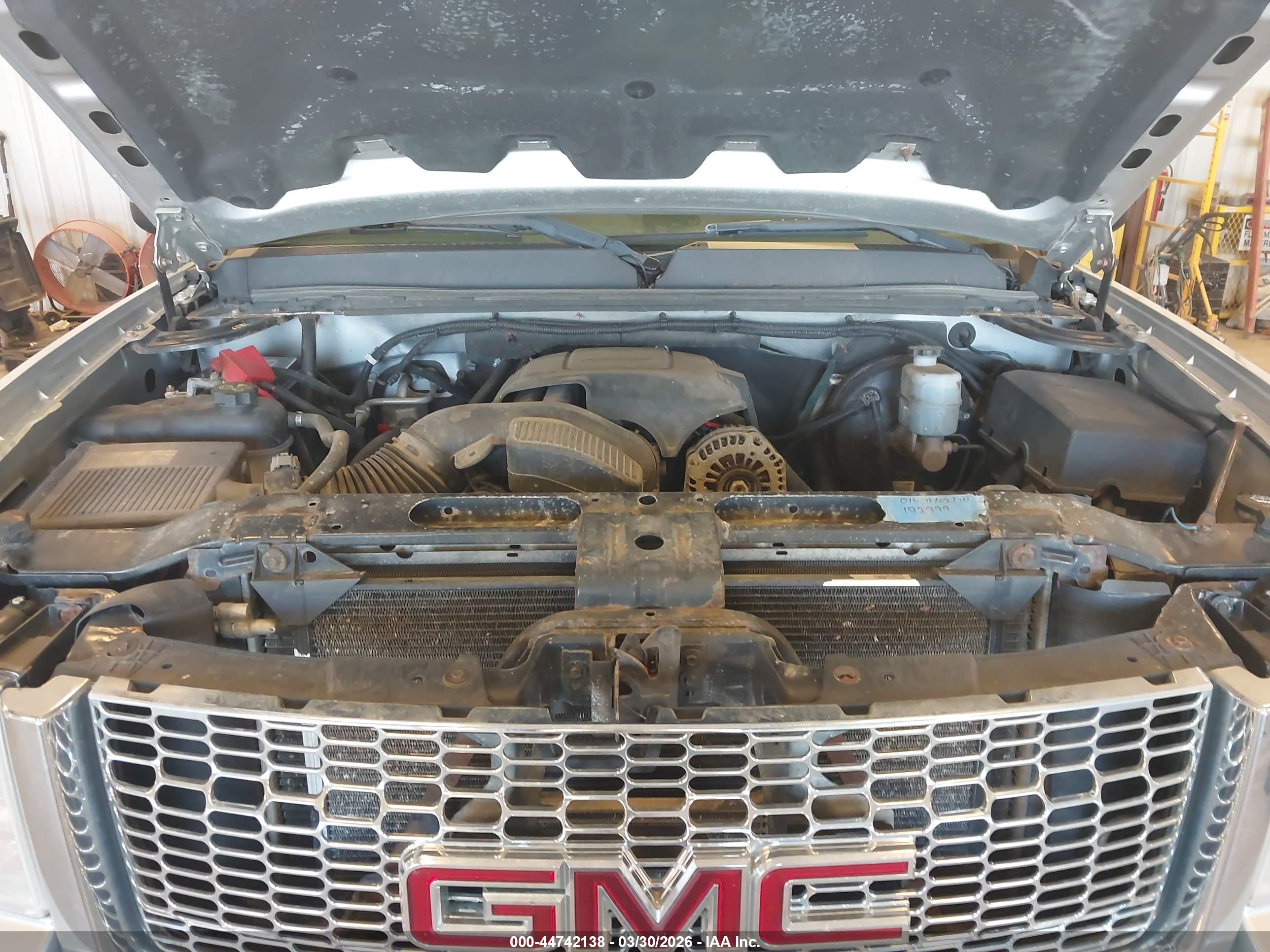 GMC SIERRA image 10