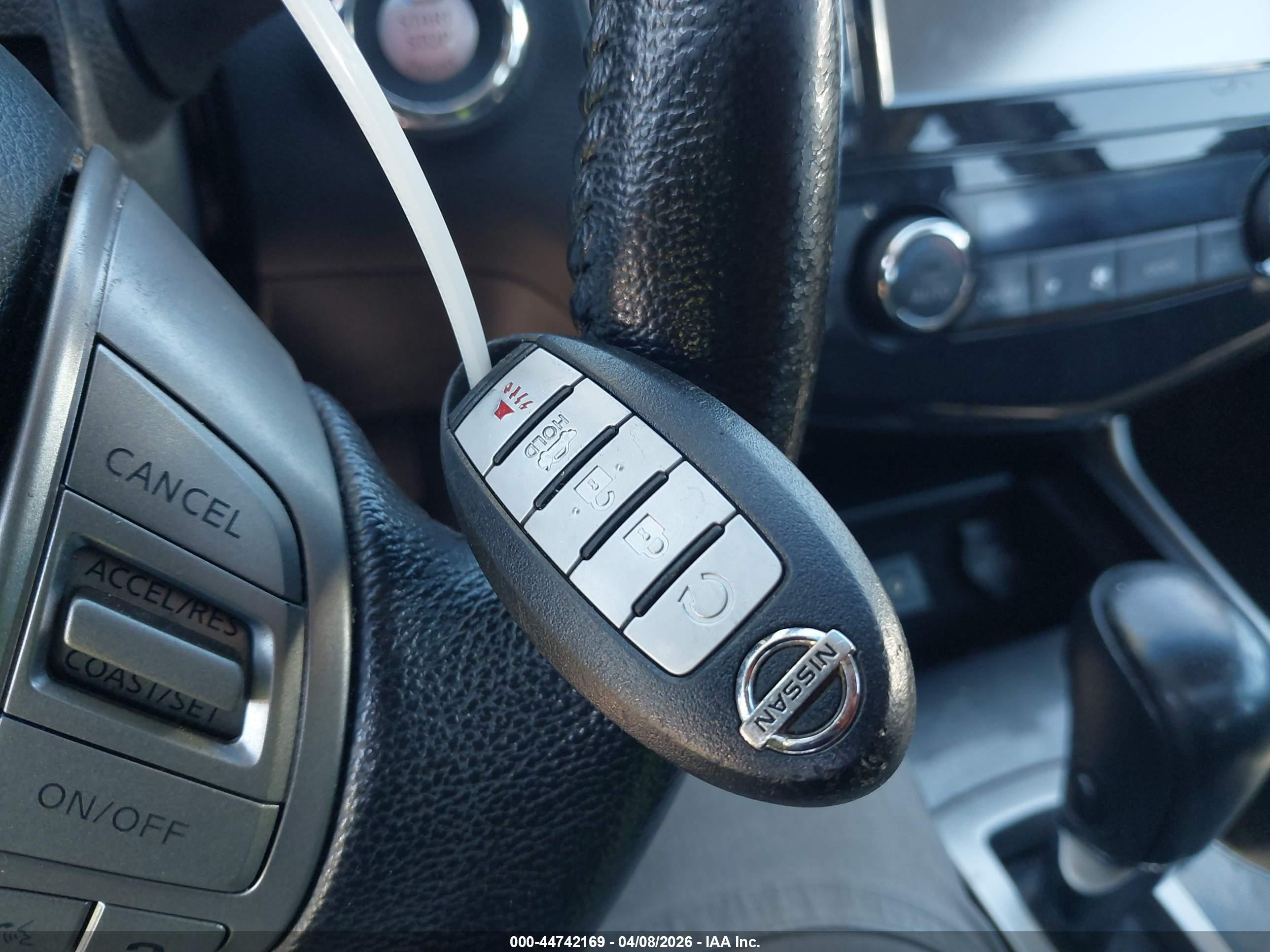 NISSAN ALTIMA image 11