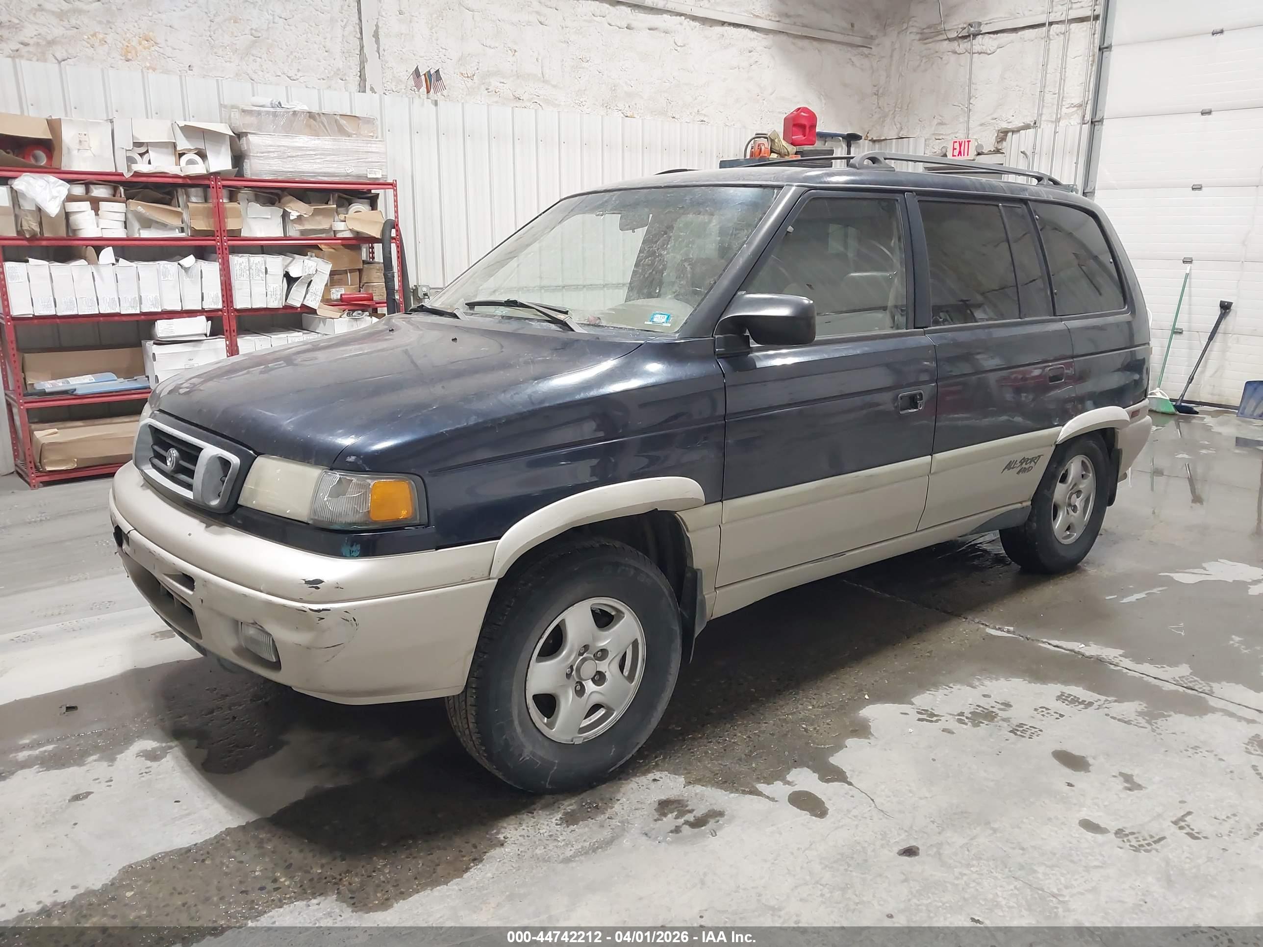 MAZDA MPV image 2