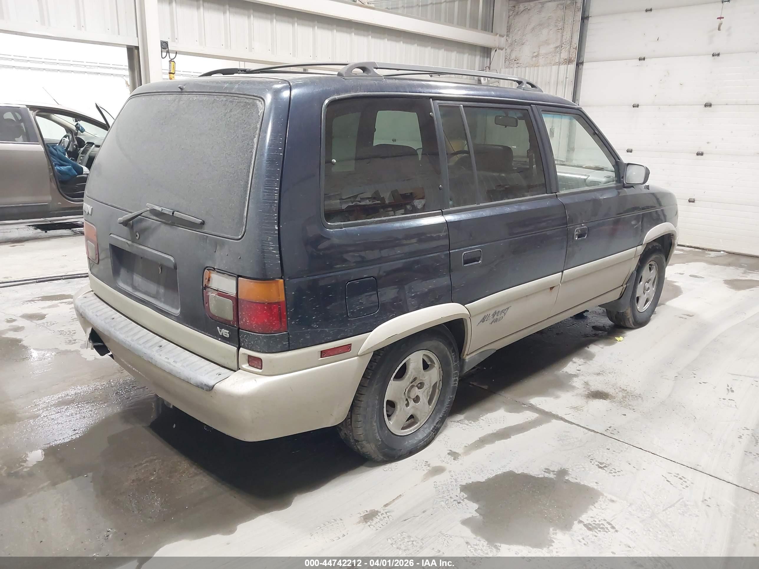 MAZDA MPV image 4