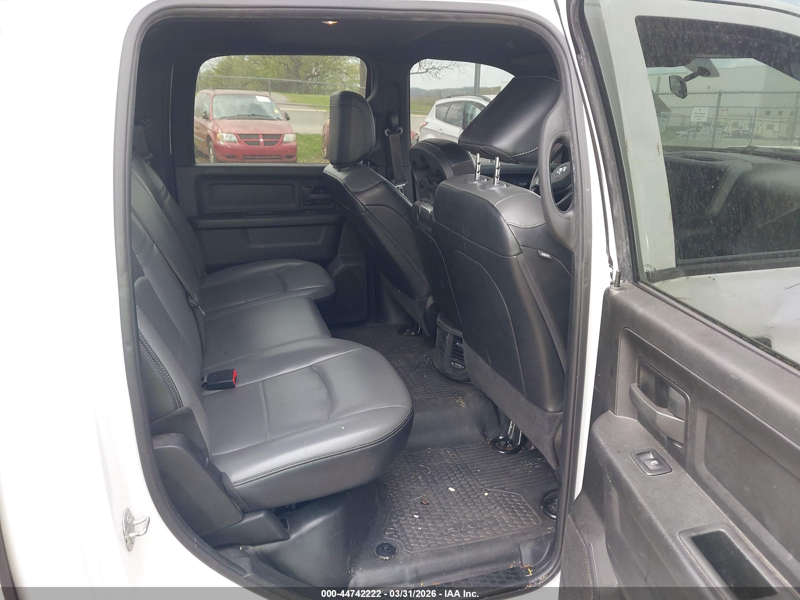 RAM 2500 image 8