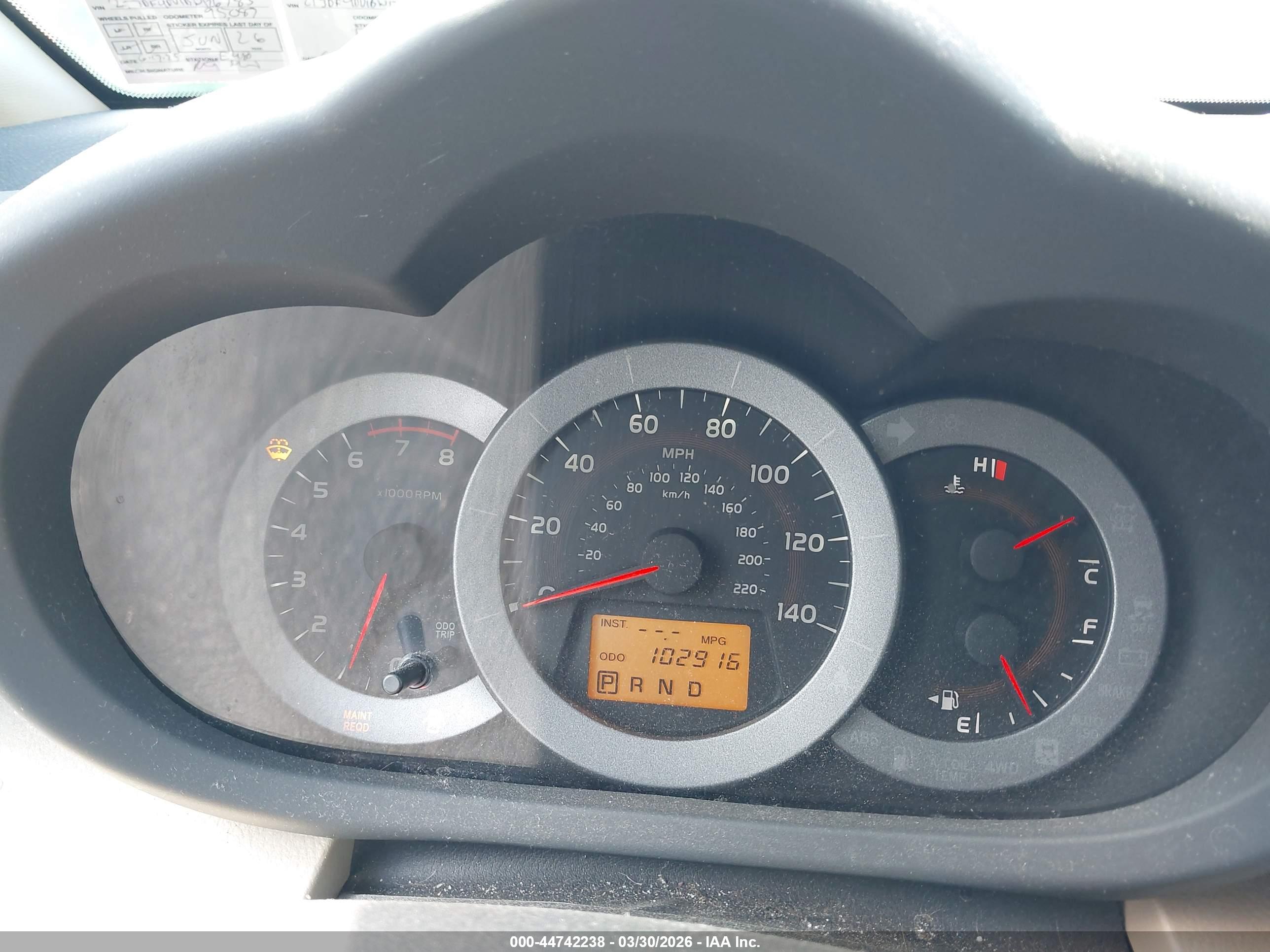 TOYOTA RAV4 image 7