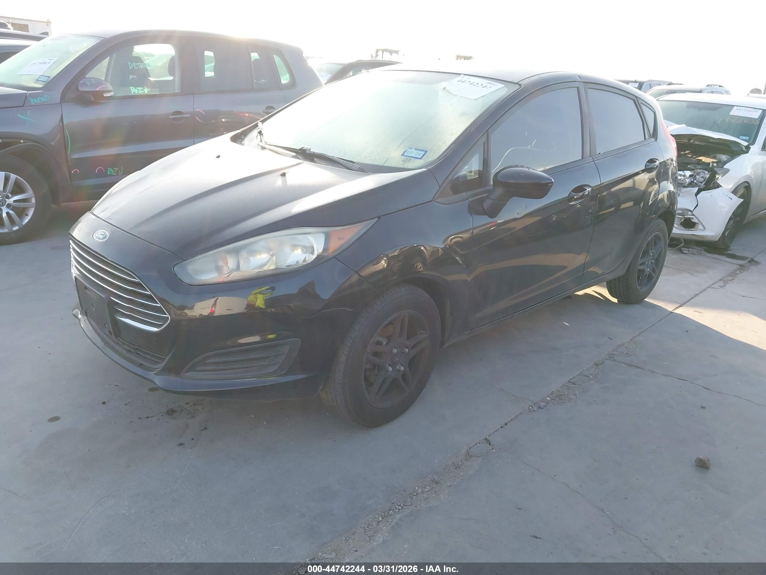 FORD FIESTA image 2