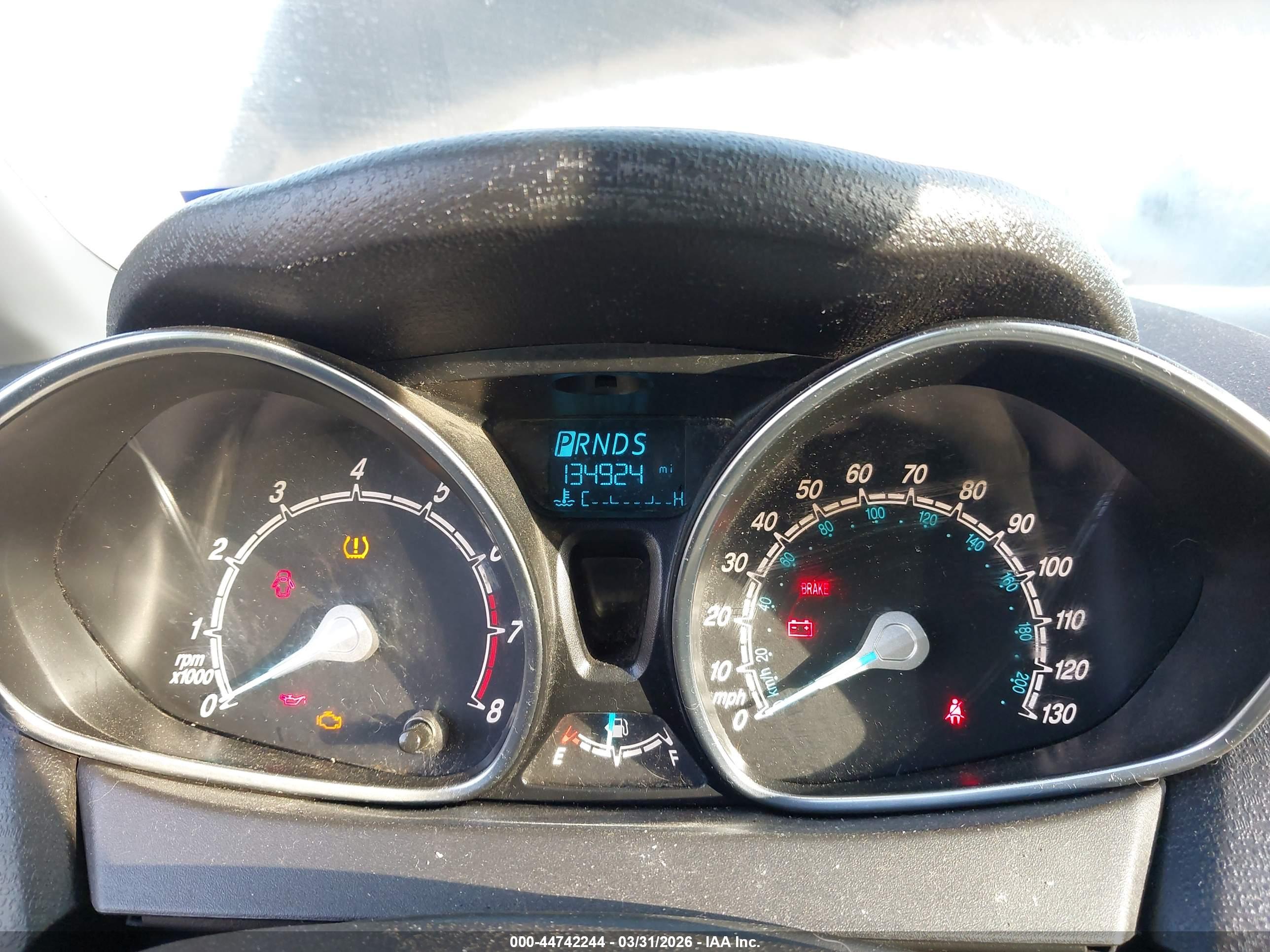 FORD FIESTA image 7