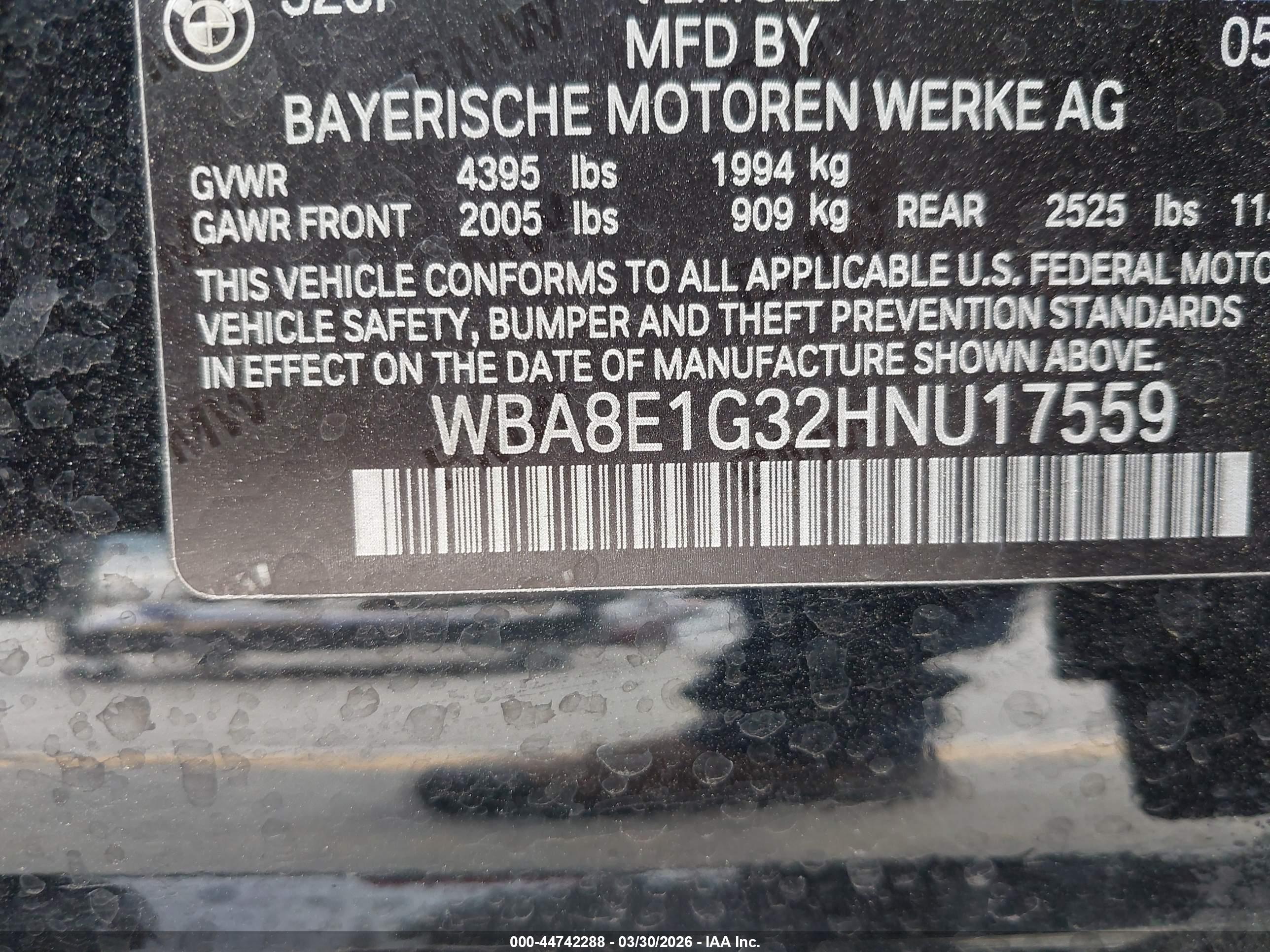 BMW 320I image 9