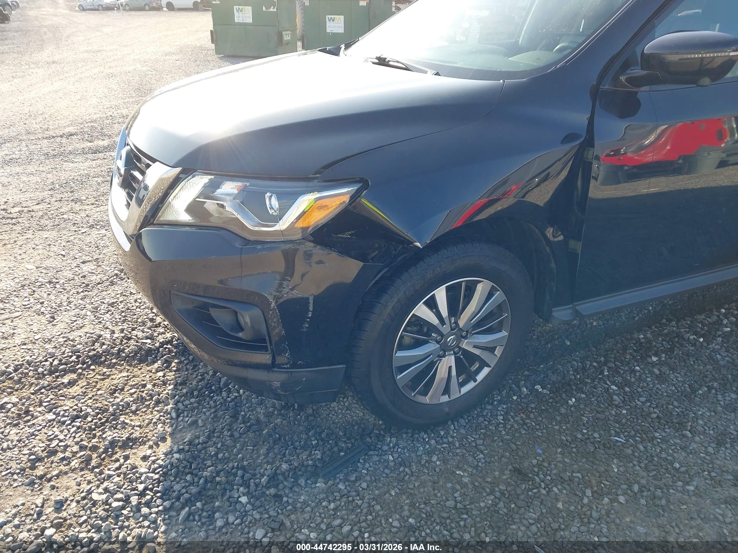 NISSAN PATHFINDER image 6