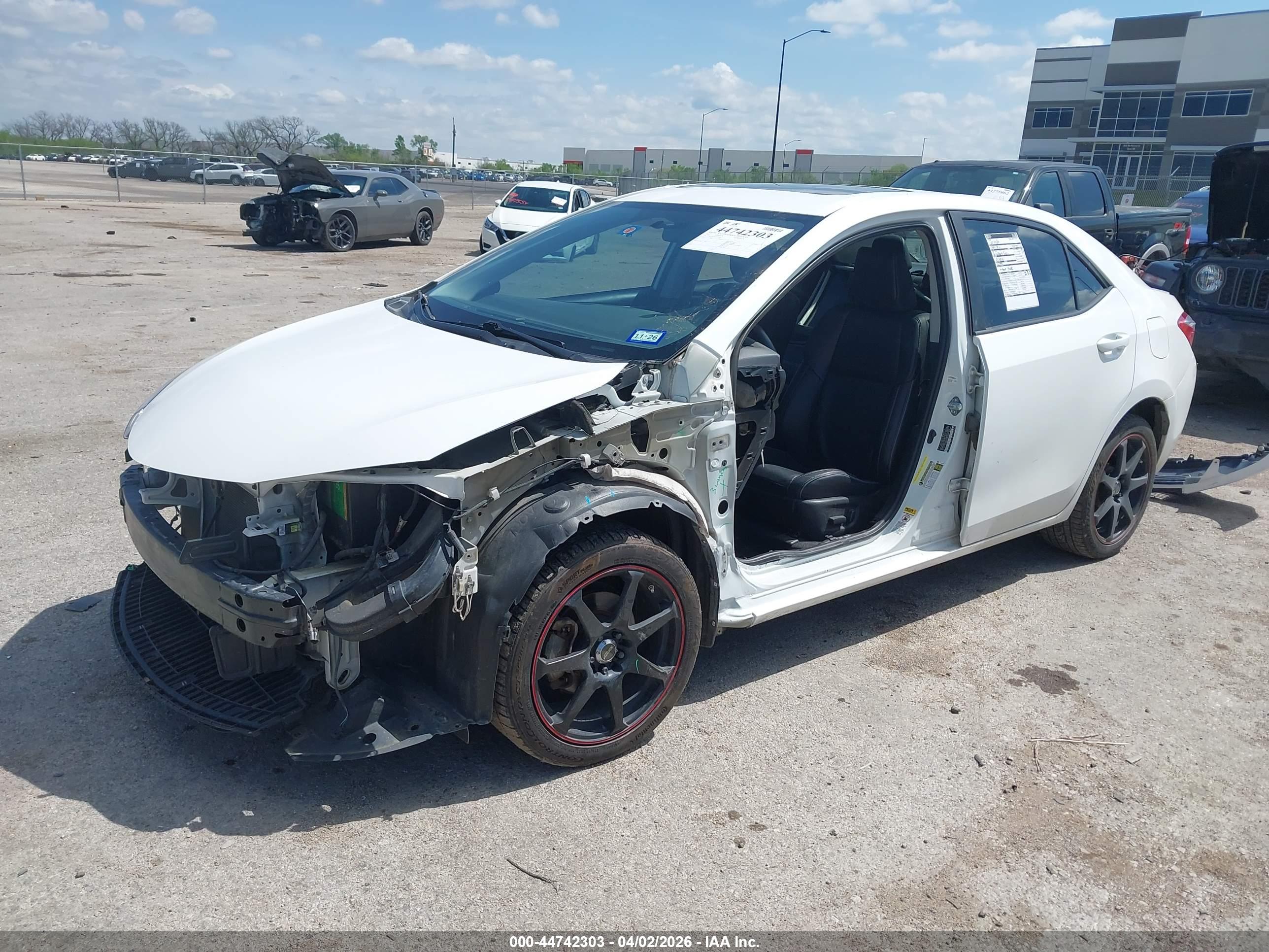 TOYOTA COROLLA image 2