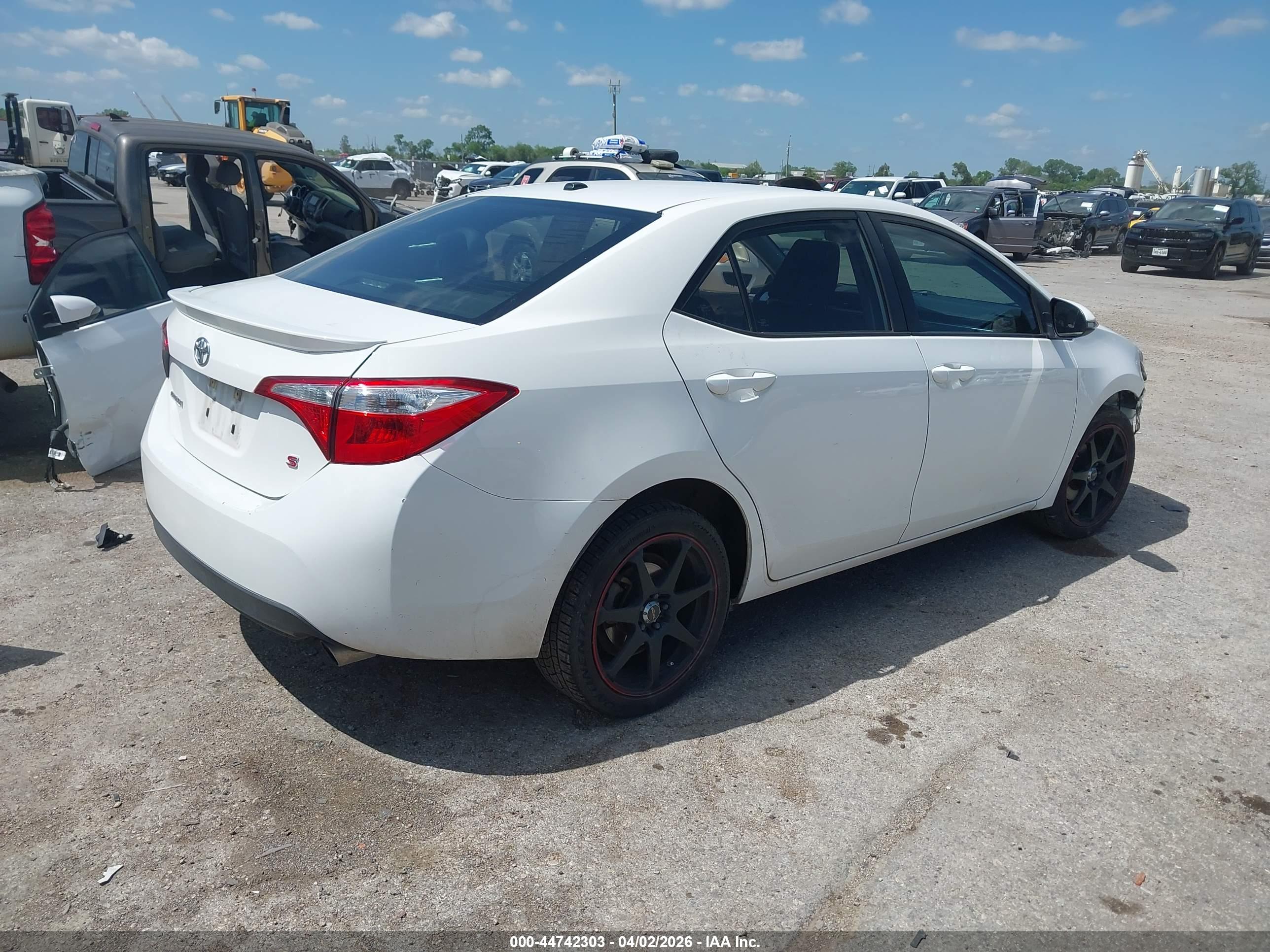TOYOTA COROLLA image 4