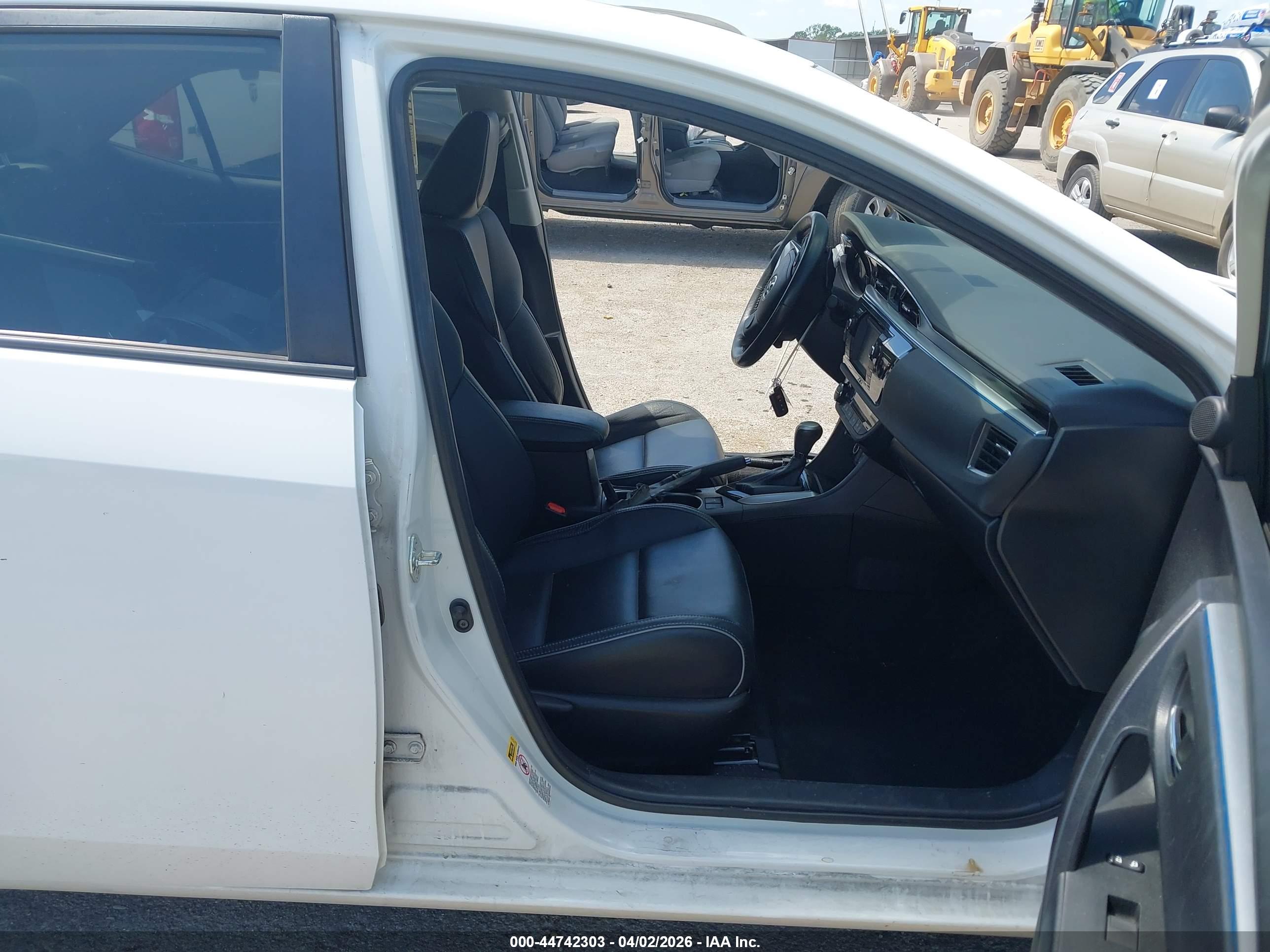 TOYOTA COROLLA image 5