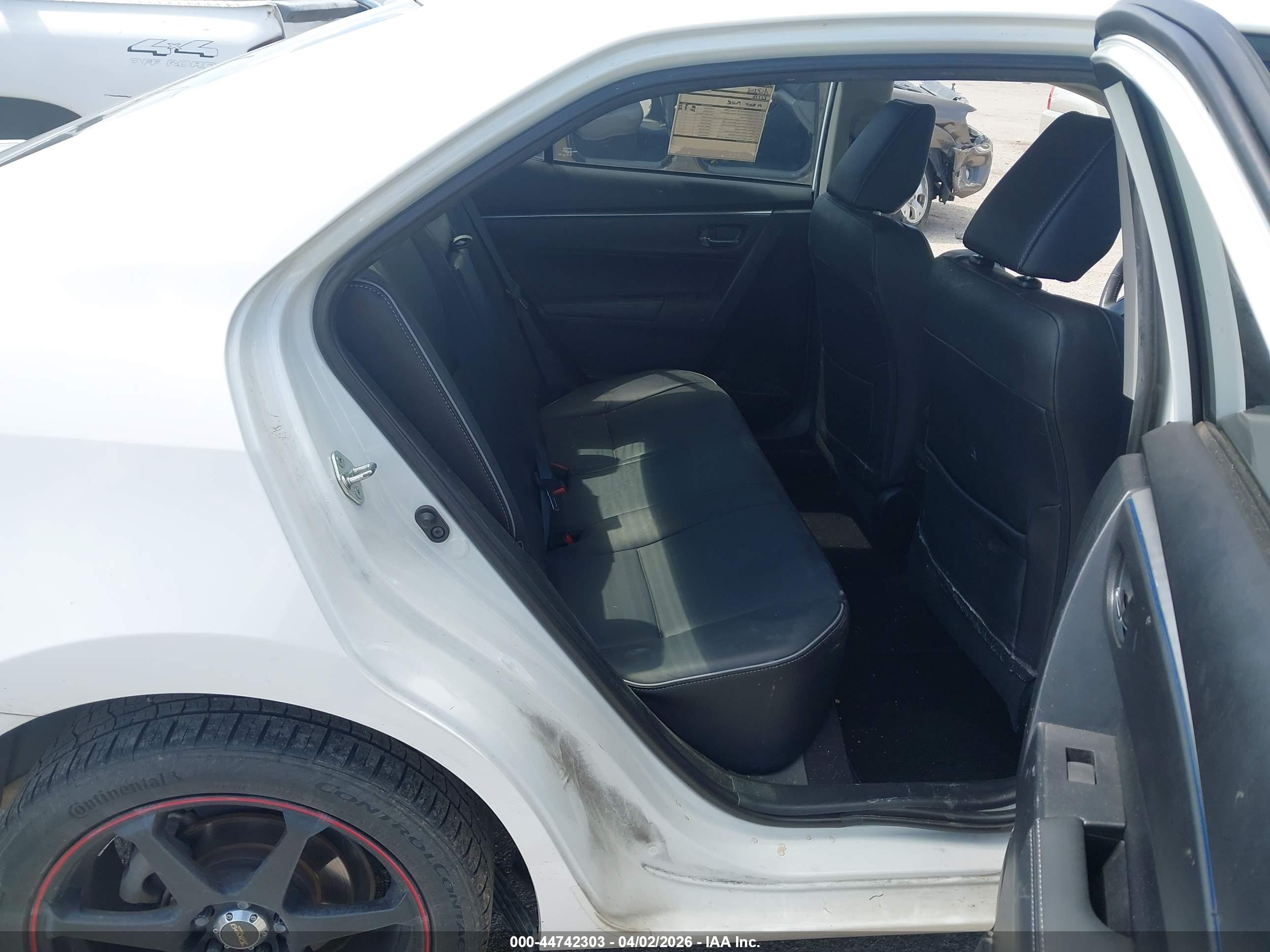 TOYOTA COROLLA image 8