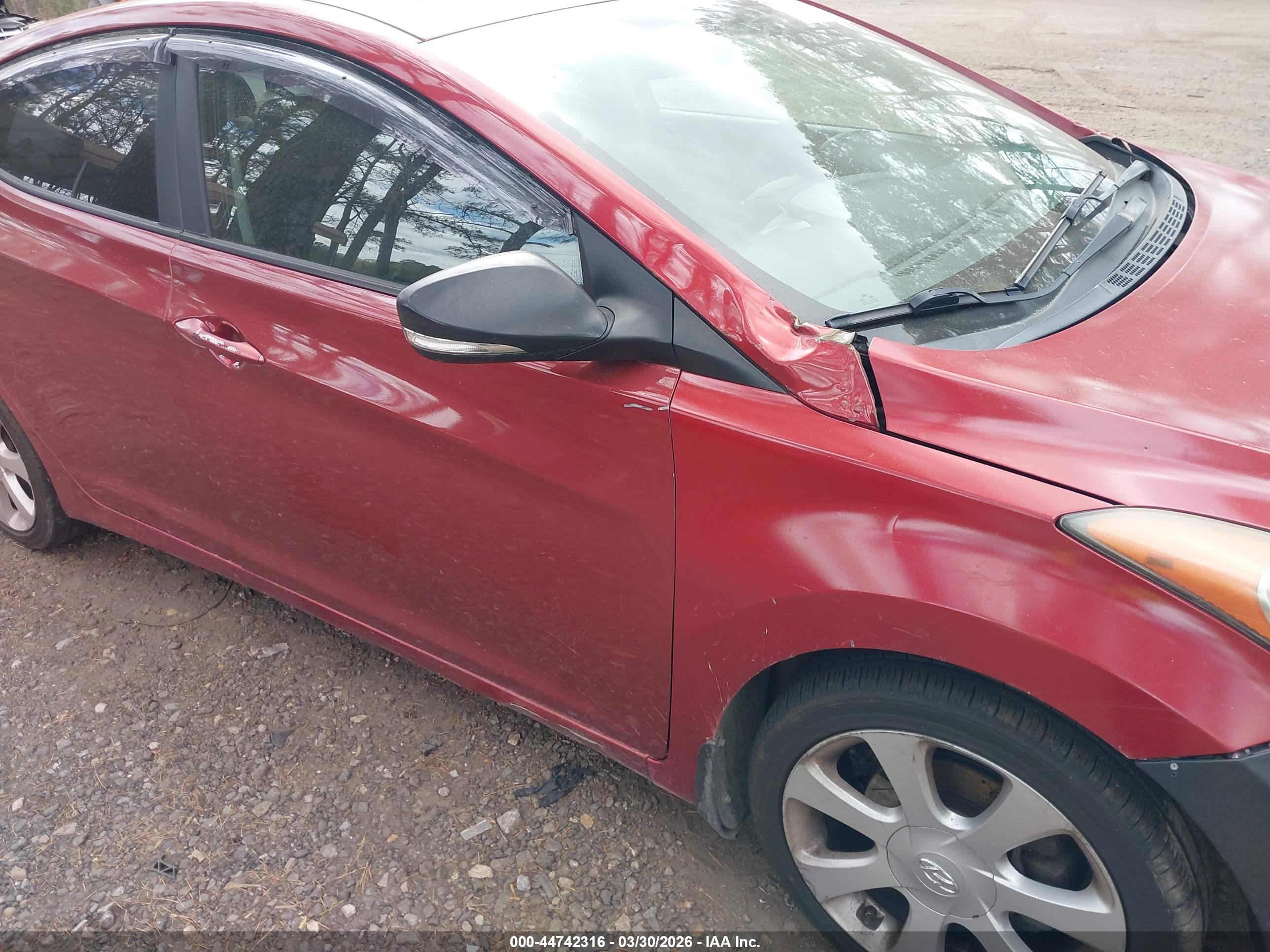 HYUNDAI ELANTRA image 6