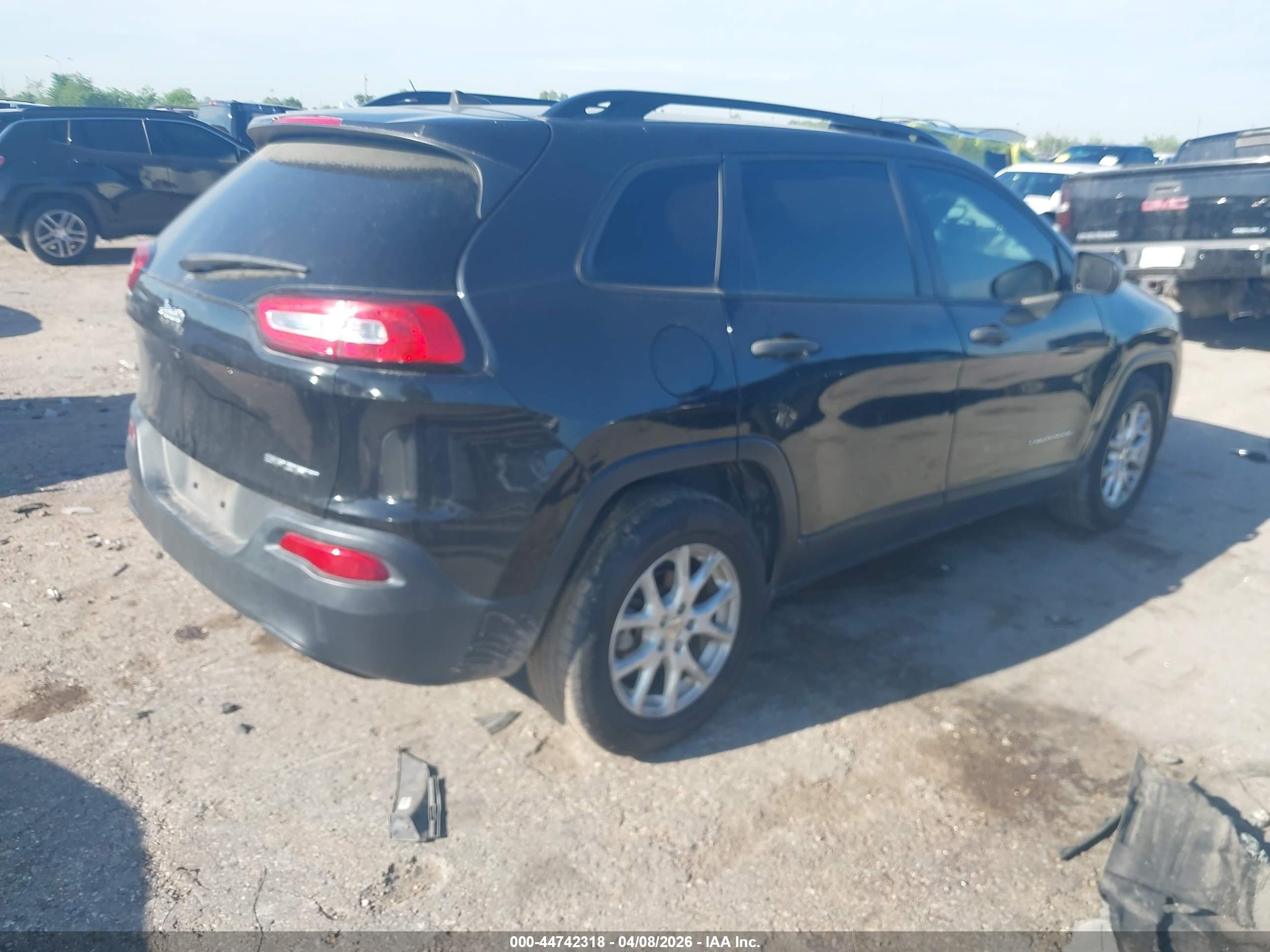 JEEP CHEROKEE image 4