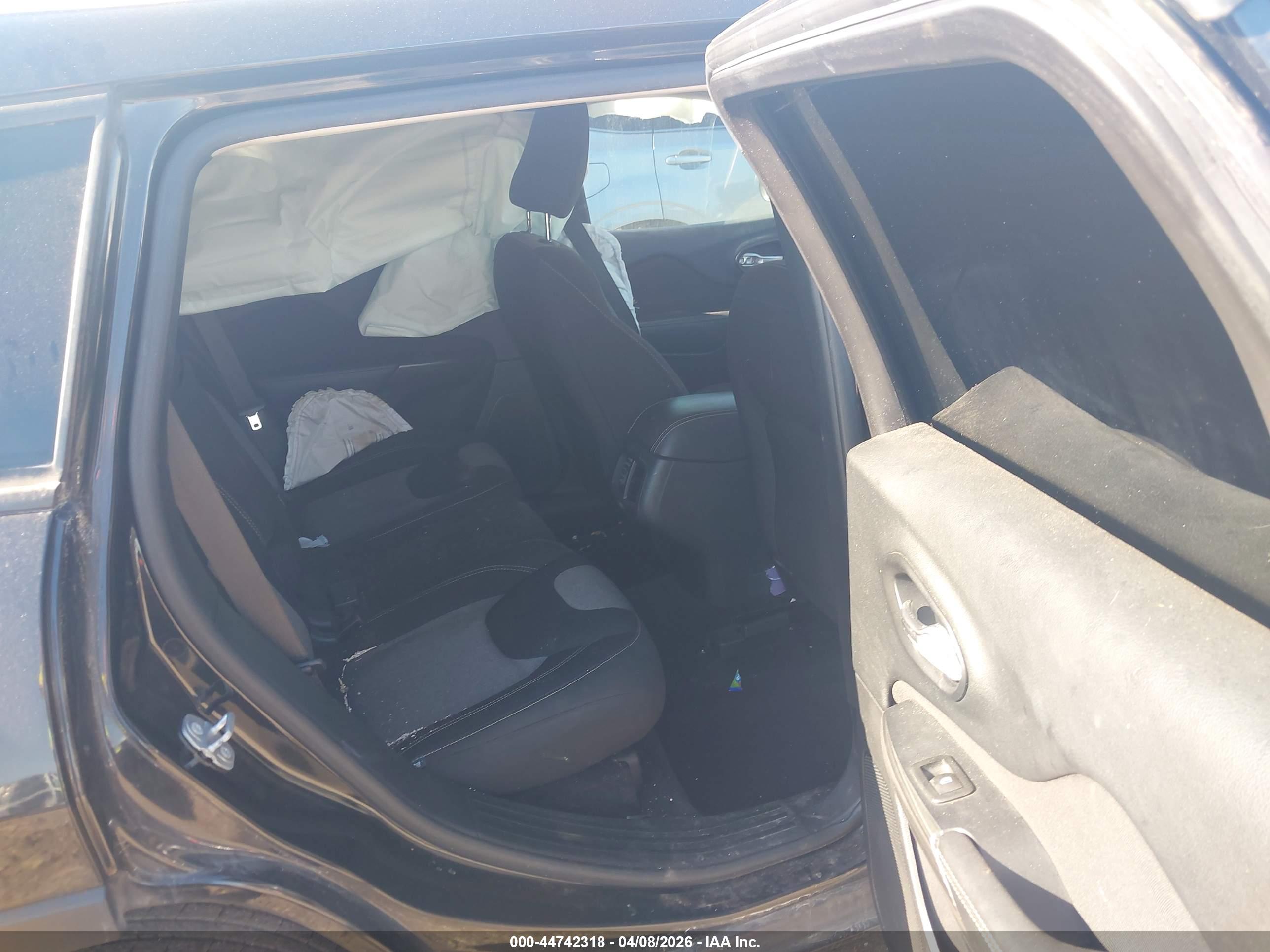 JEEP CHEROKEE image 8