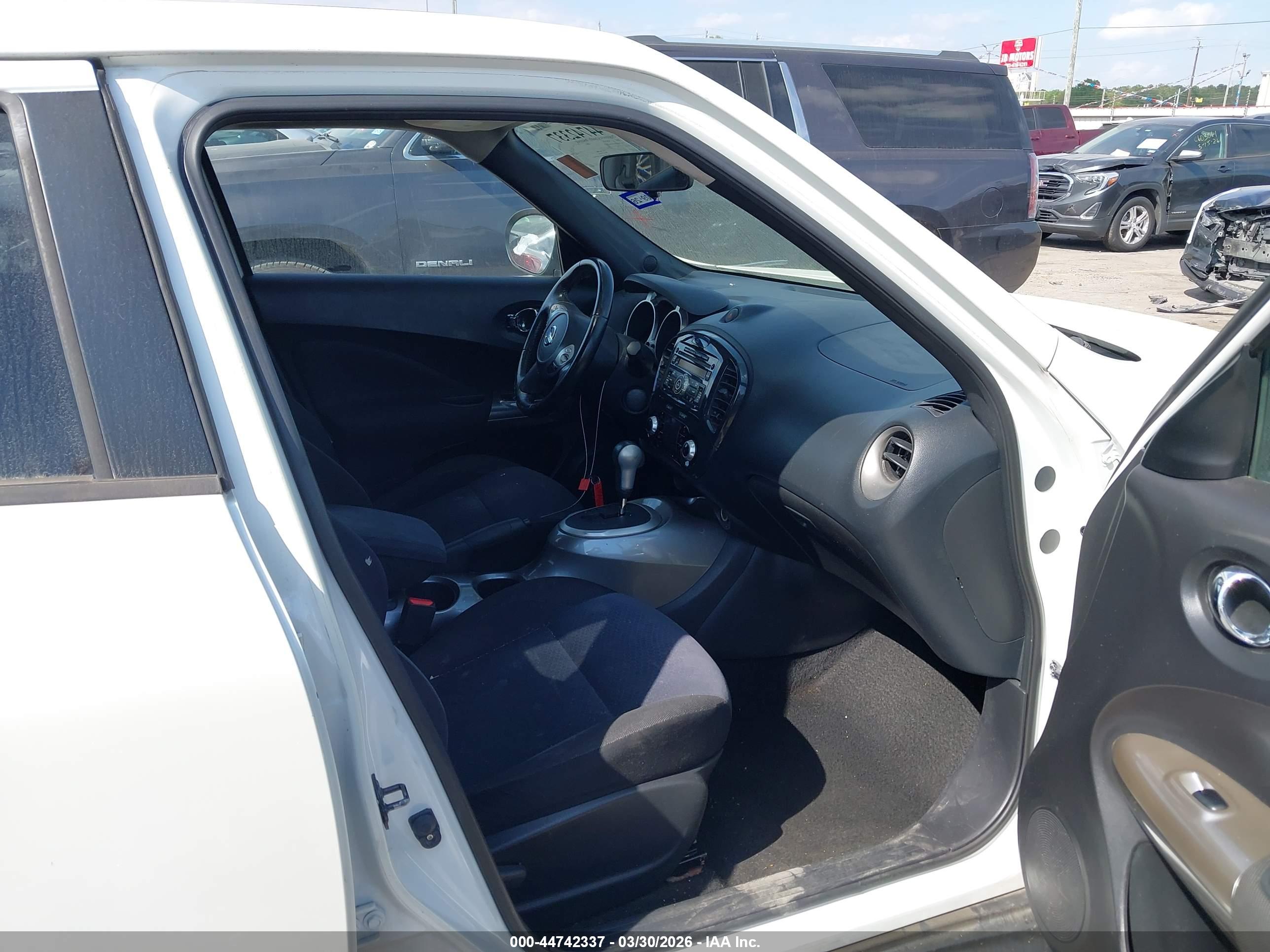 NISSAN JUKE image 5