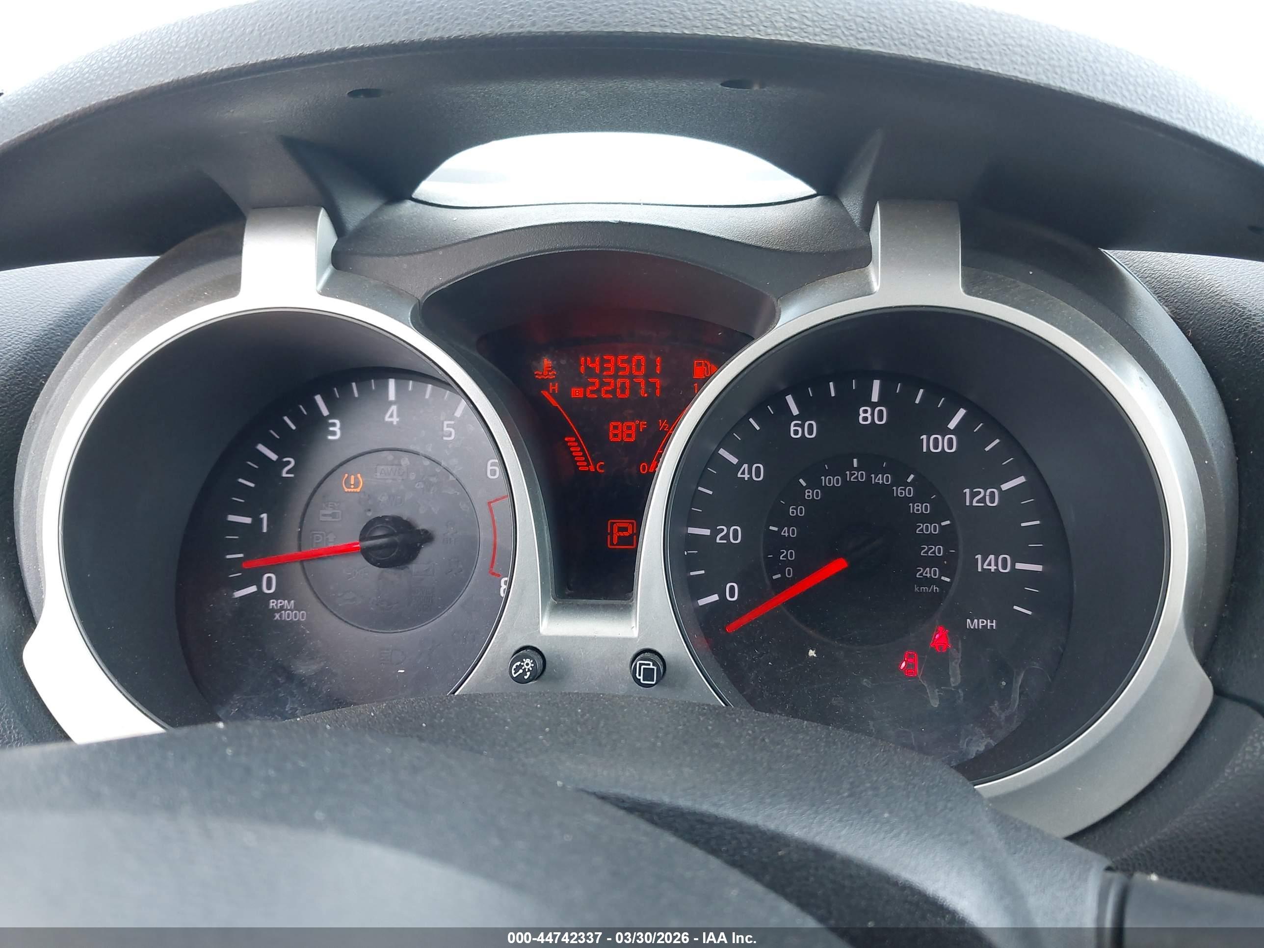 NISSAN JUKE image 7